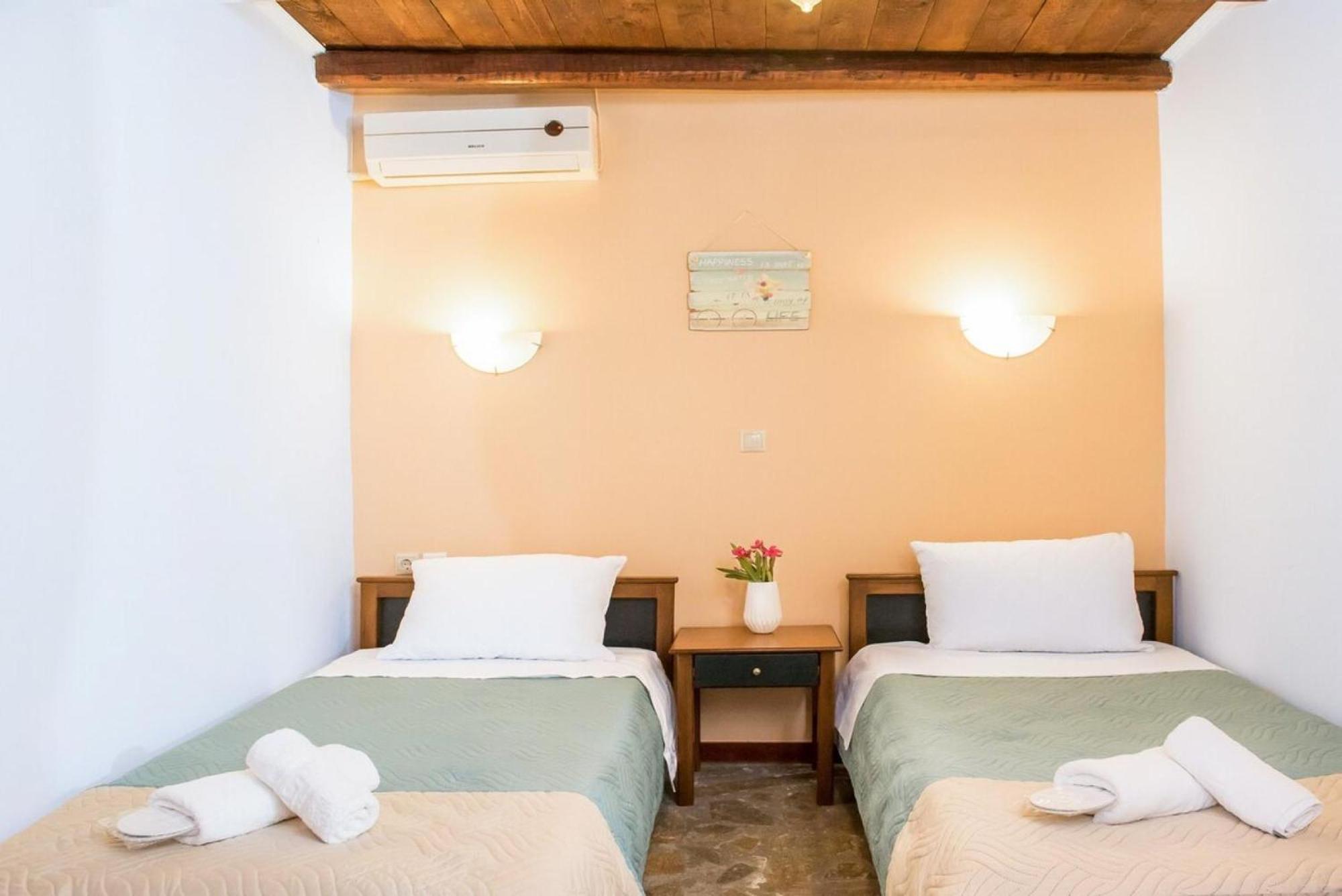 Akrolithos With Private Pool Villa