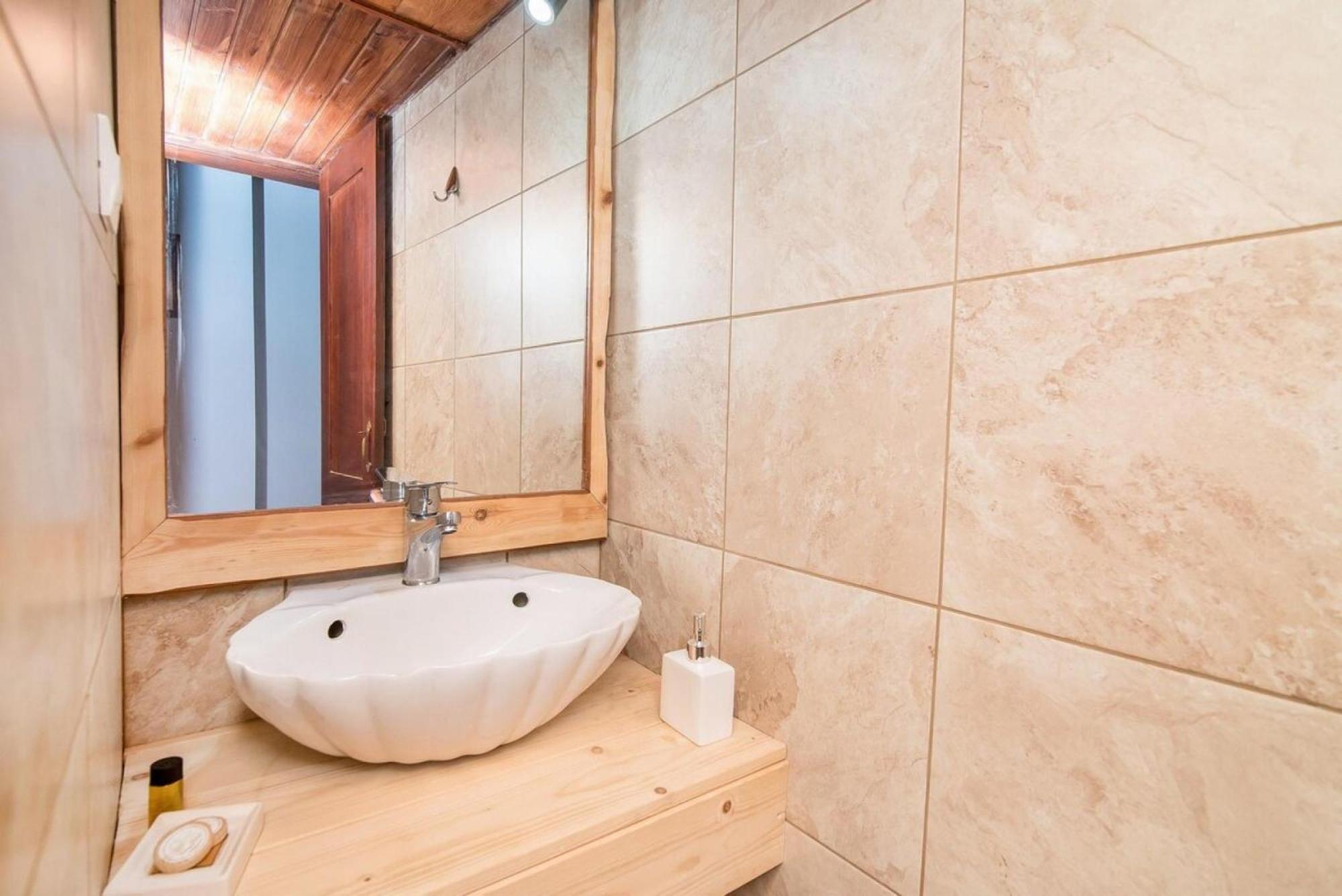 Akrolithos With Private Pool Villa