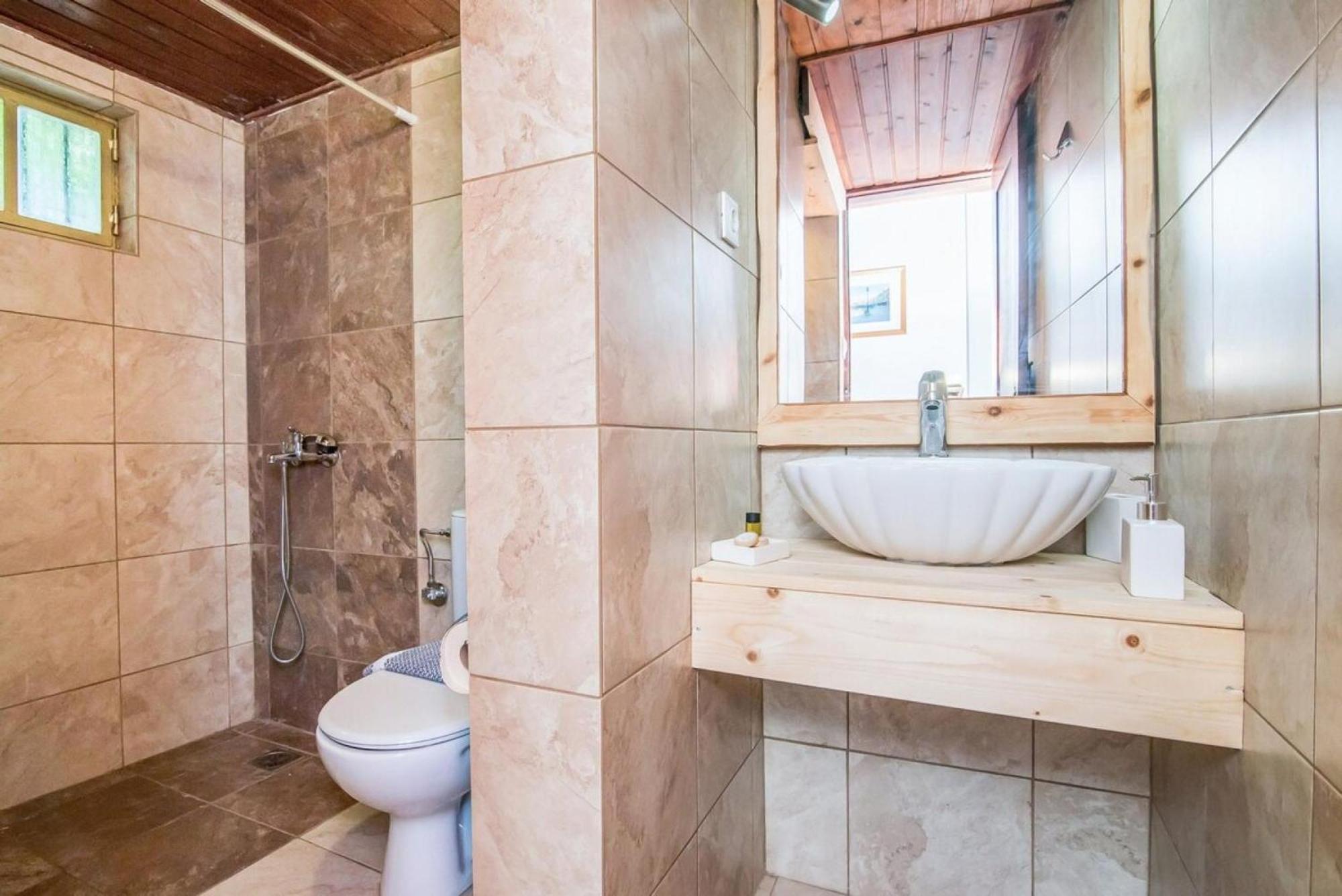 Akrolithos With Private Pool Villa