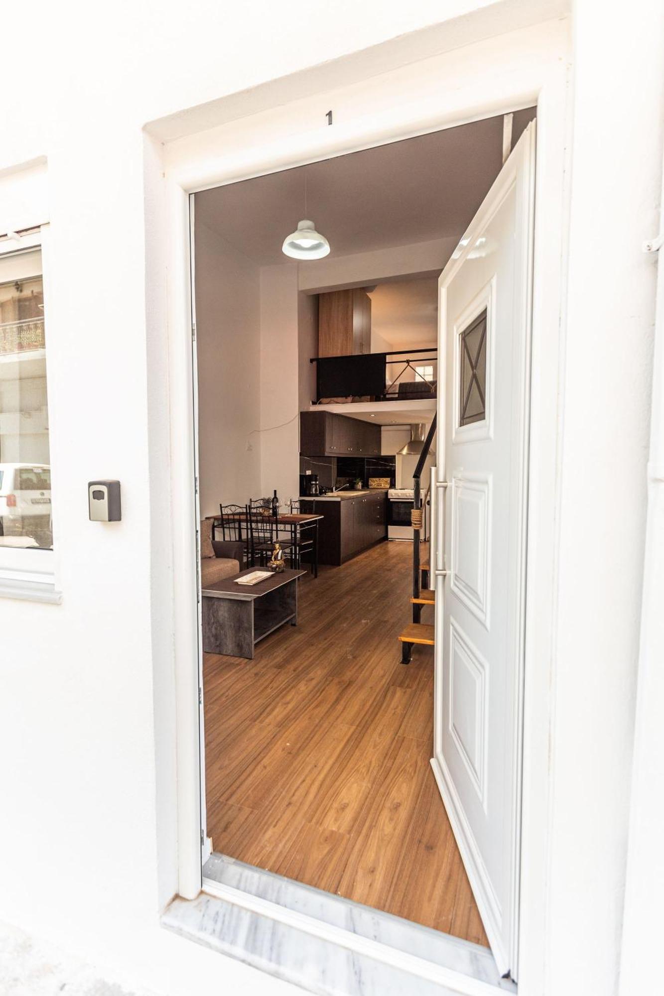 Neva's Apartment's In Center Chania 1 2 *