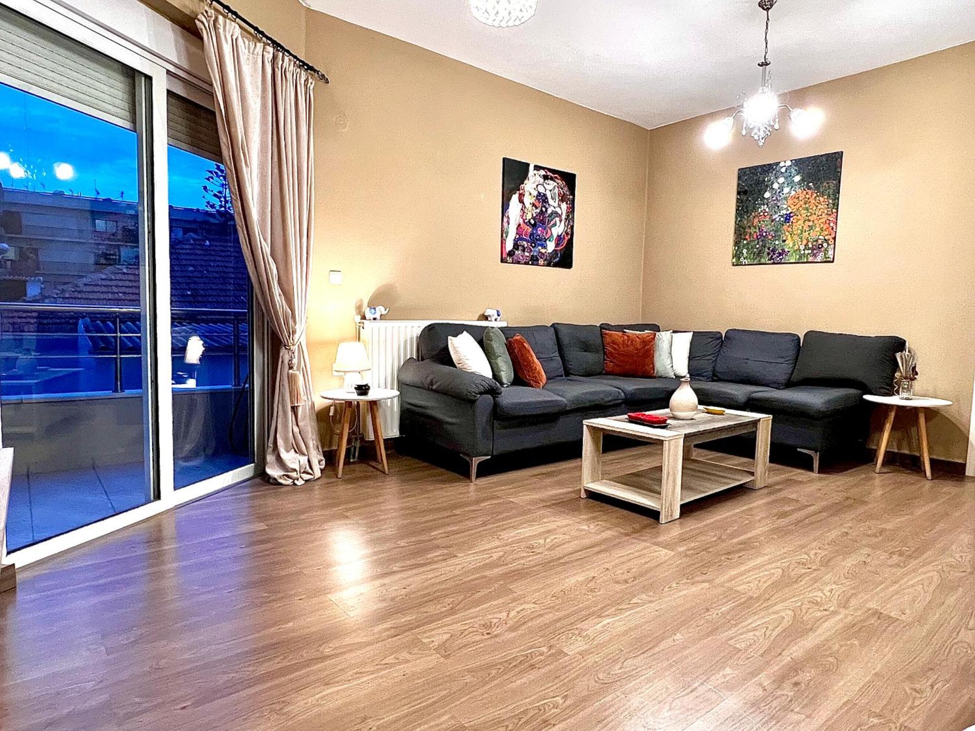Odyseia Apts I At The Center Of The & Old Town Apartment