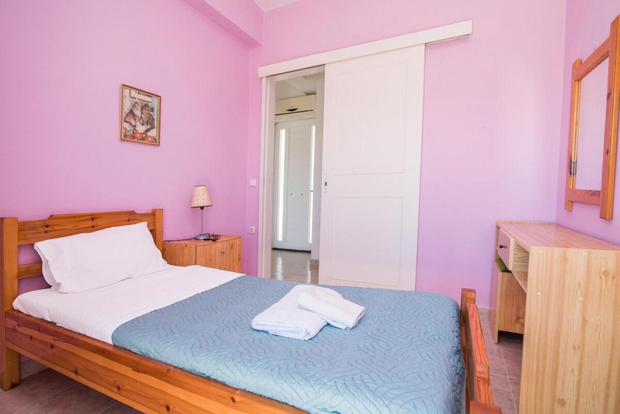 Leonidas House With Sea View Holiday home