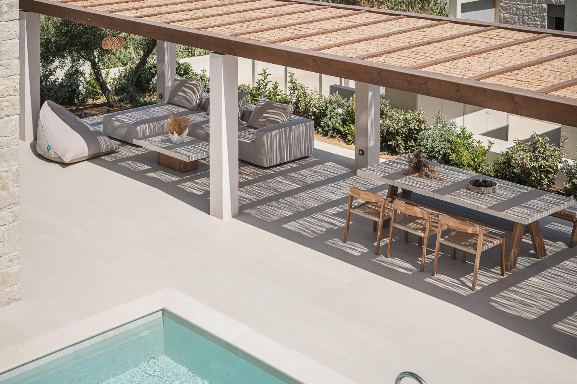 Iocaste - With Private Pool And Ev Station