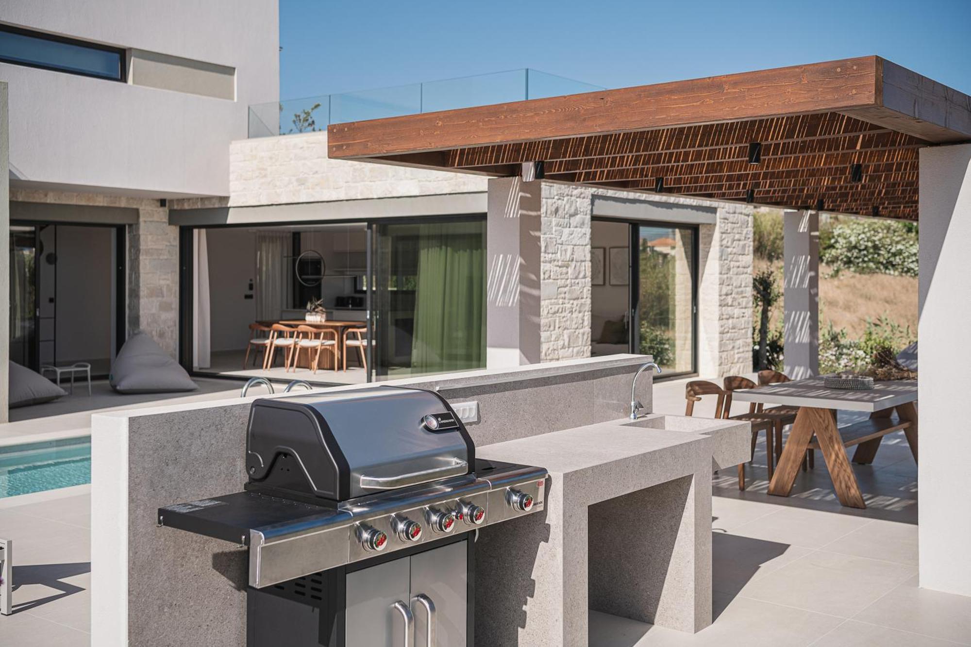 Iocaste - With Private Pool And Ev Station Villa *