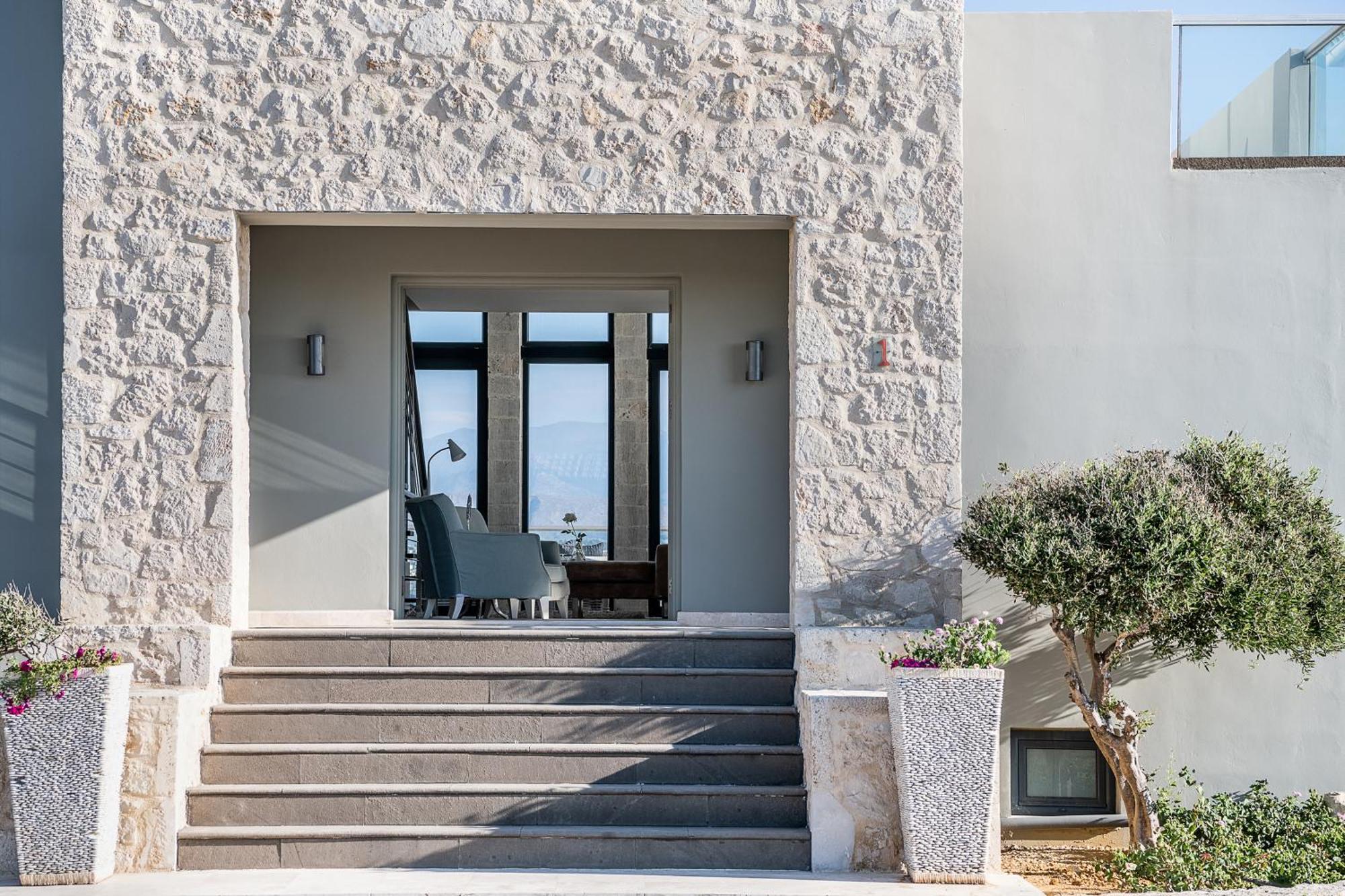 Seacrete Villa *