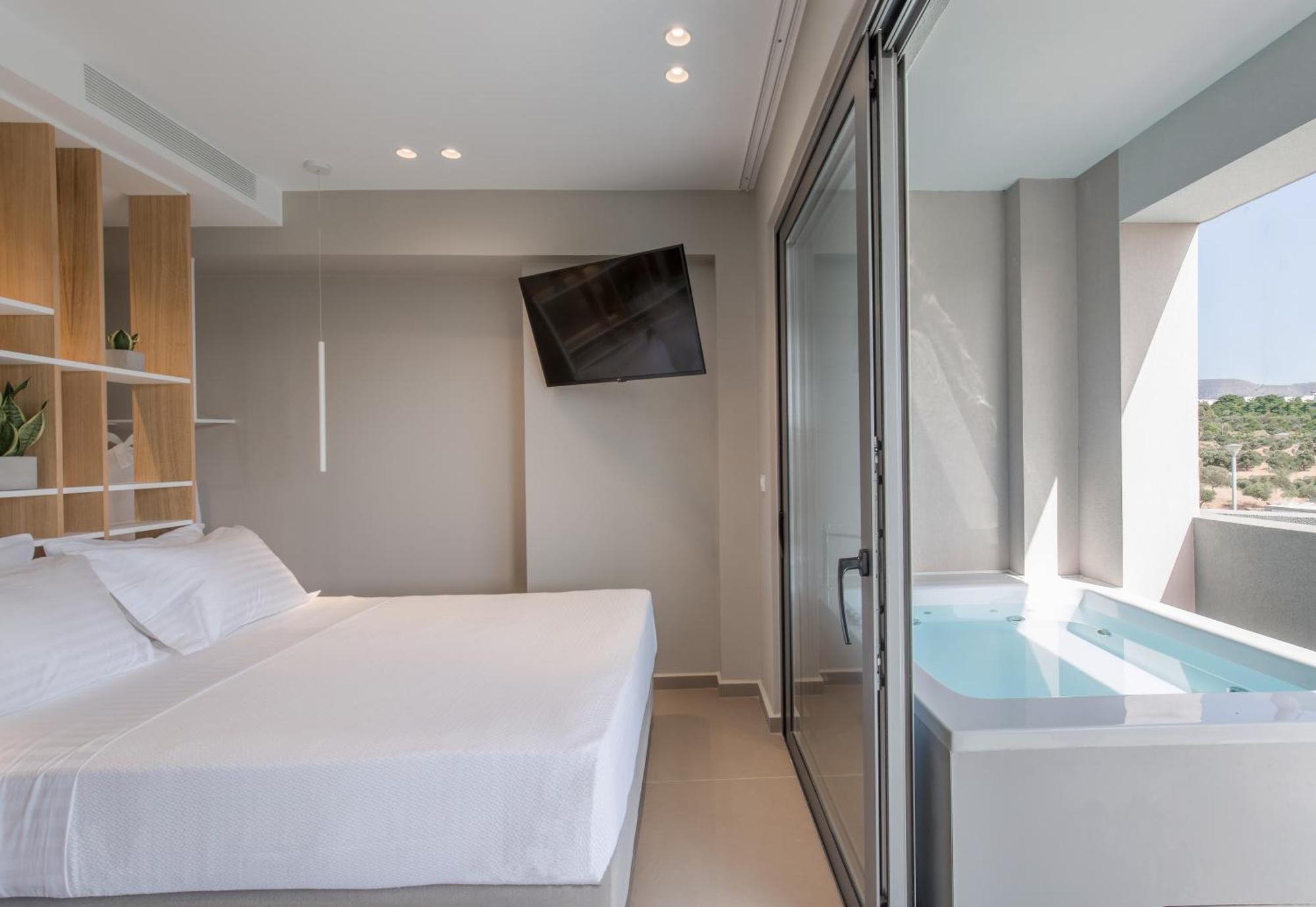 Noemie Luxury