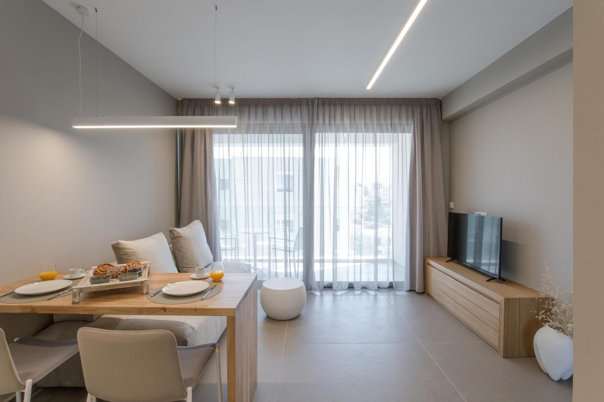 Noemie Luxury