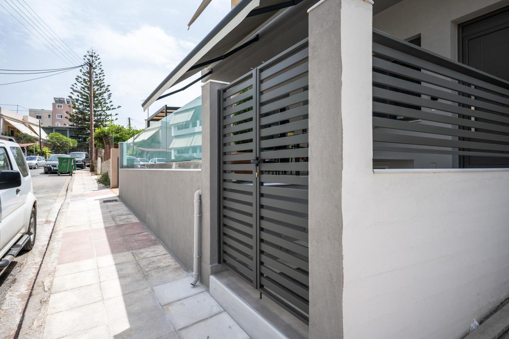 Clio - Newly Renovated With Parking *
