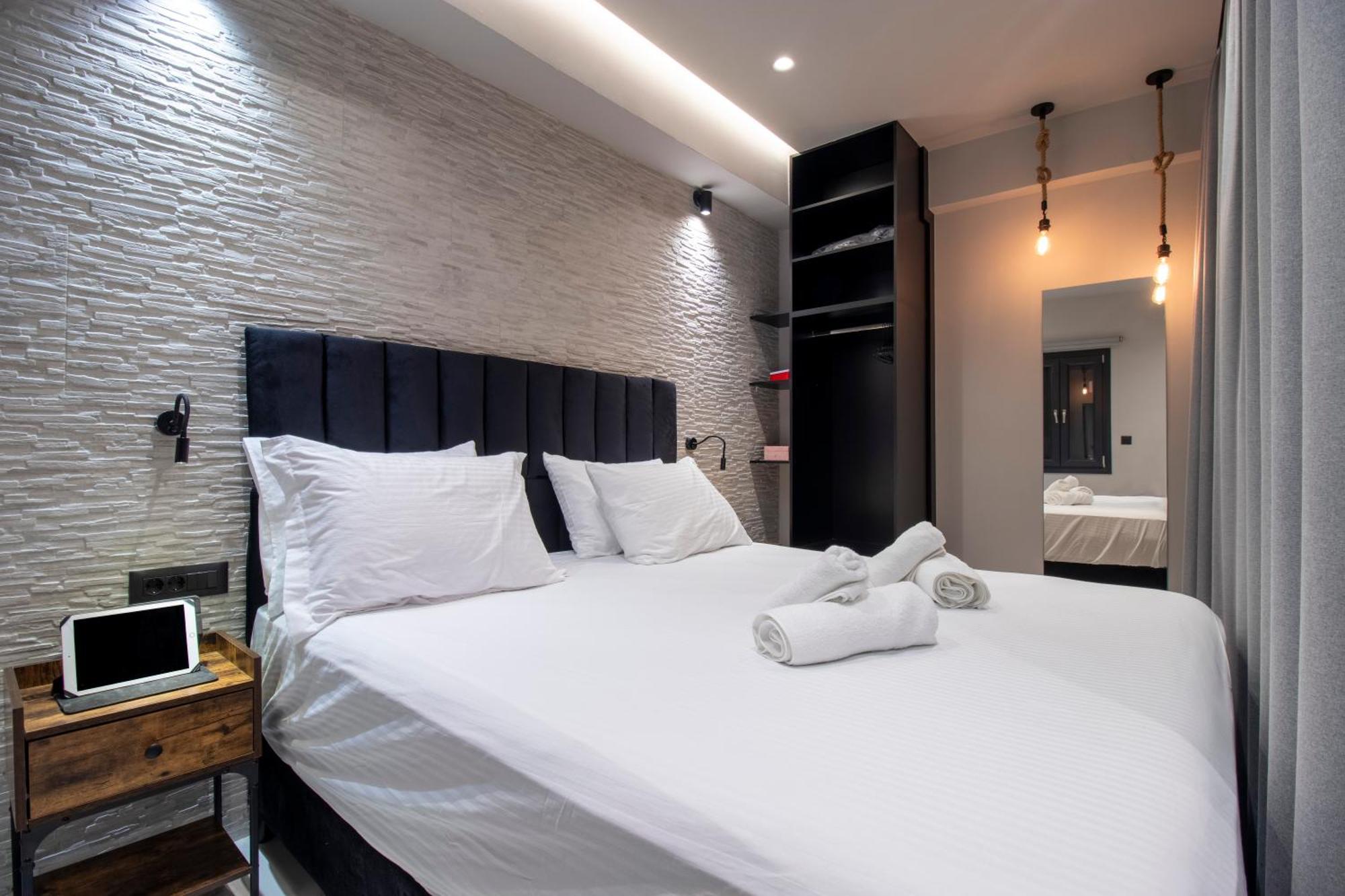 Urban Luxury In Chania Centre Apartment