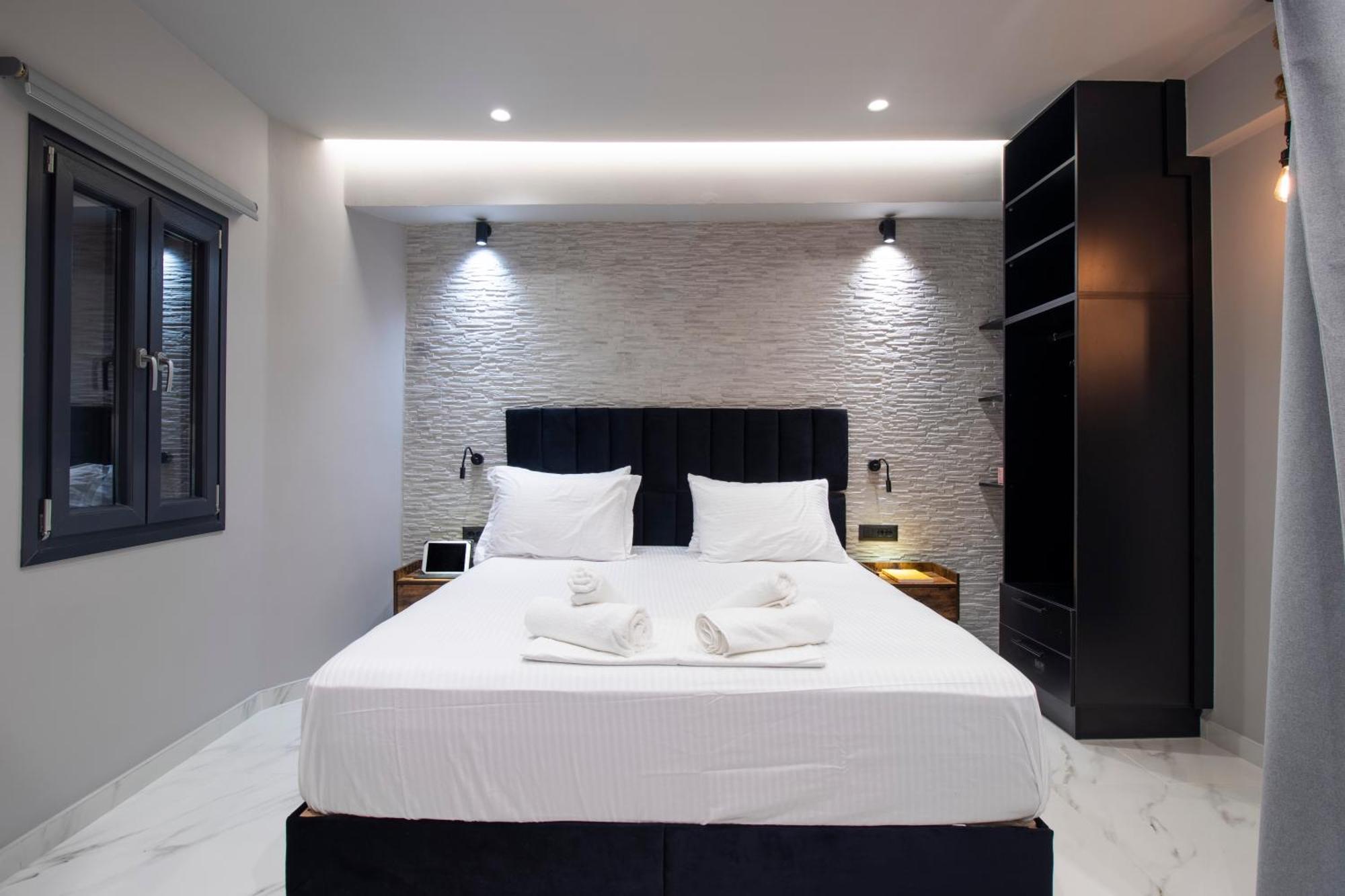 Urban Luxury In Chania Centre Apartment