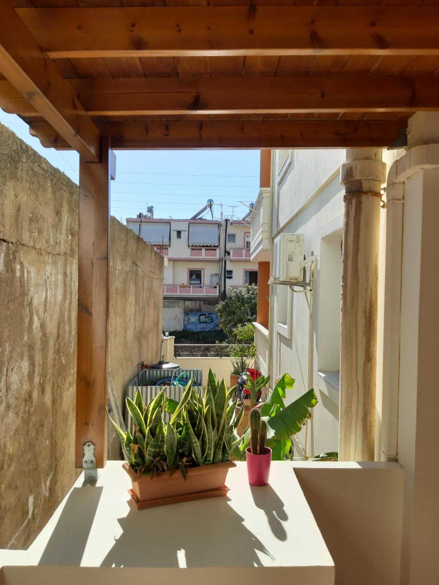 Fanis Apartment *