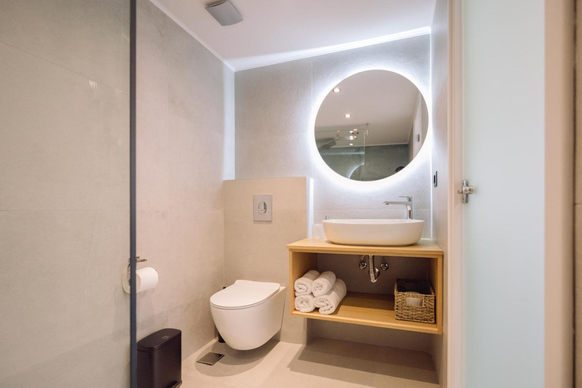 Arch Home, Luxury With Private Parking Holiday home *