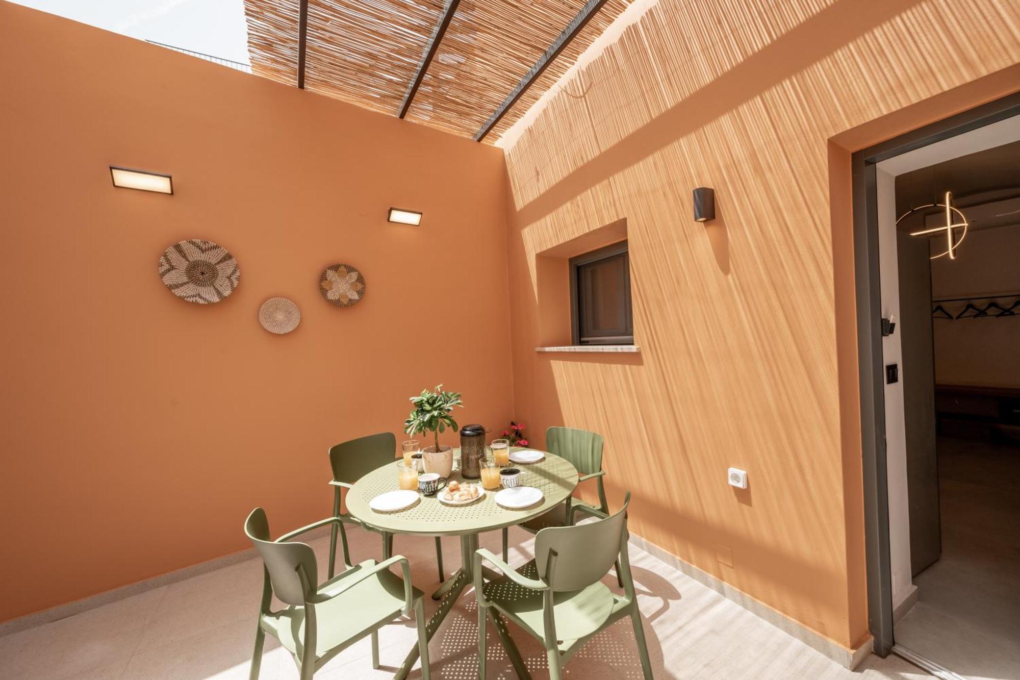Arch Home, Luxury With Private Parking Holiday home