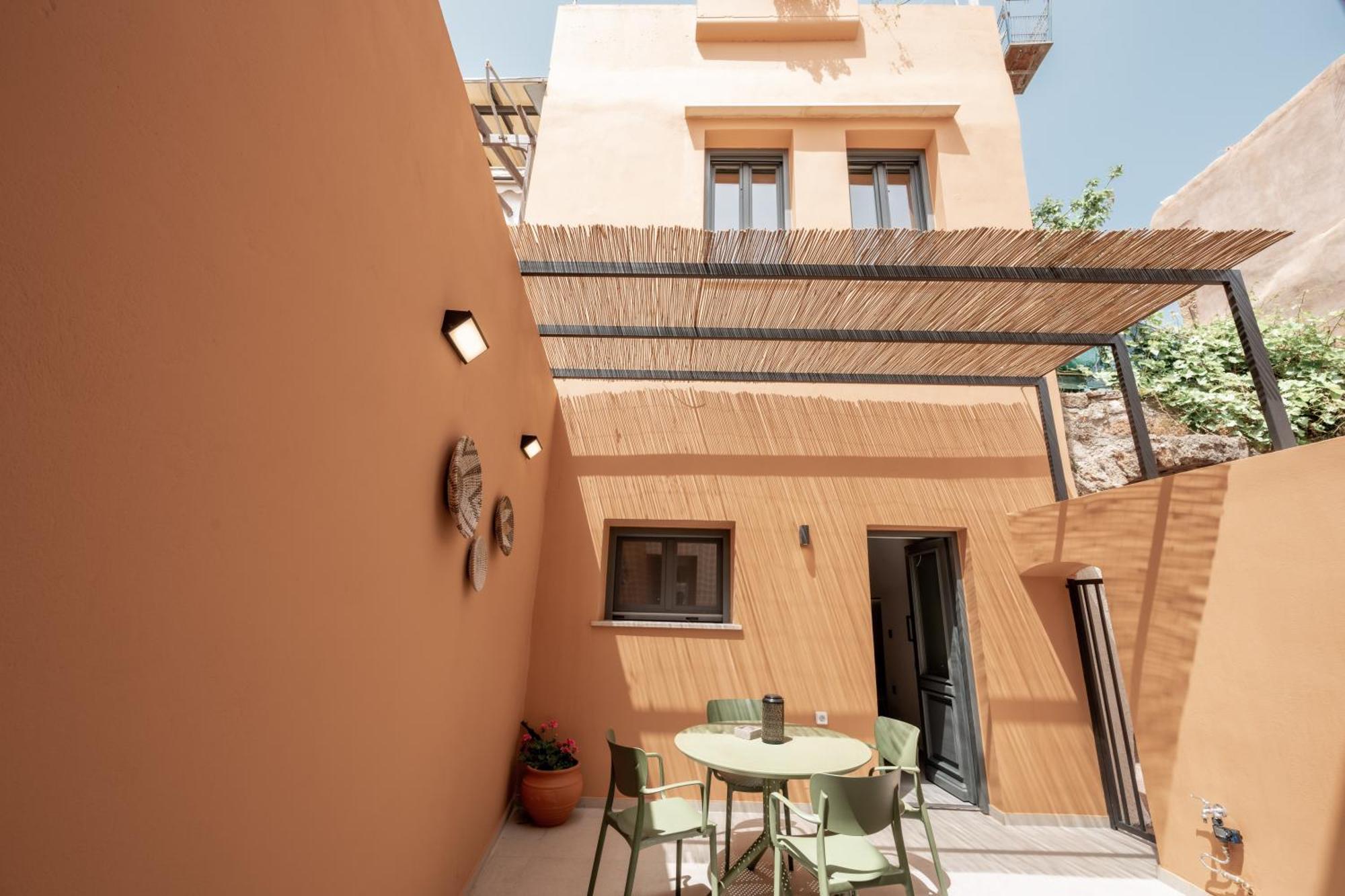 Arch Home, Luxury With Private Parking Holiday home *
