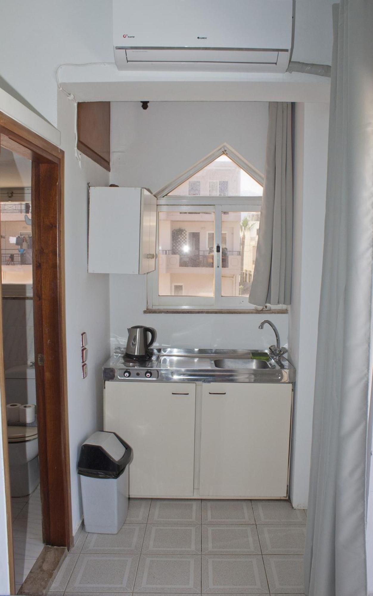 Melani Apartment *