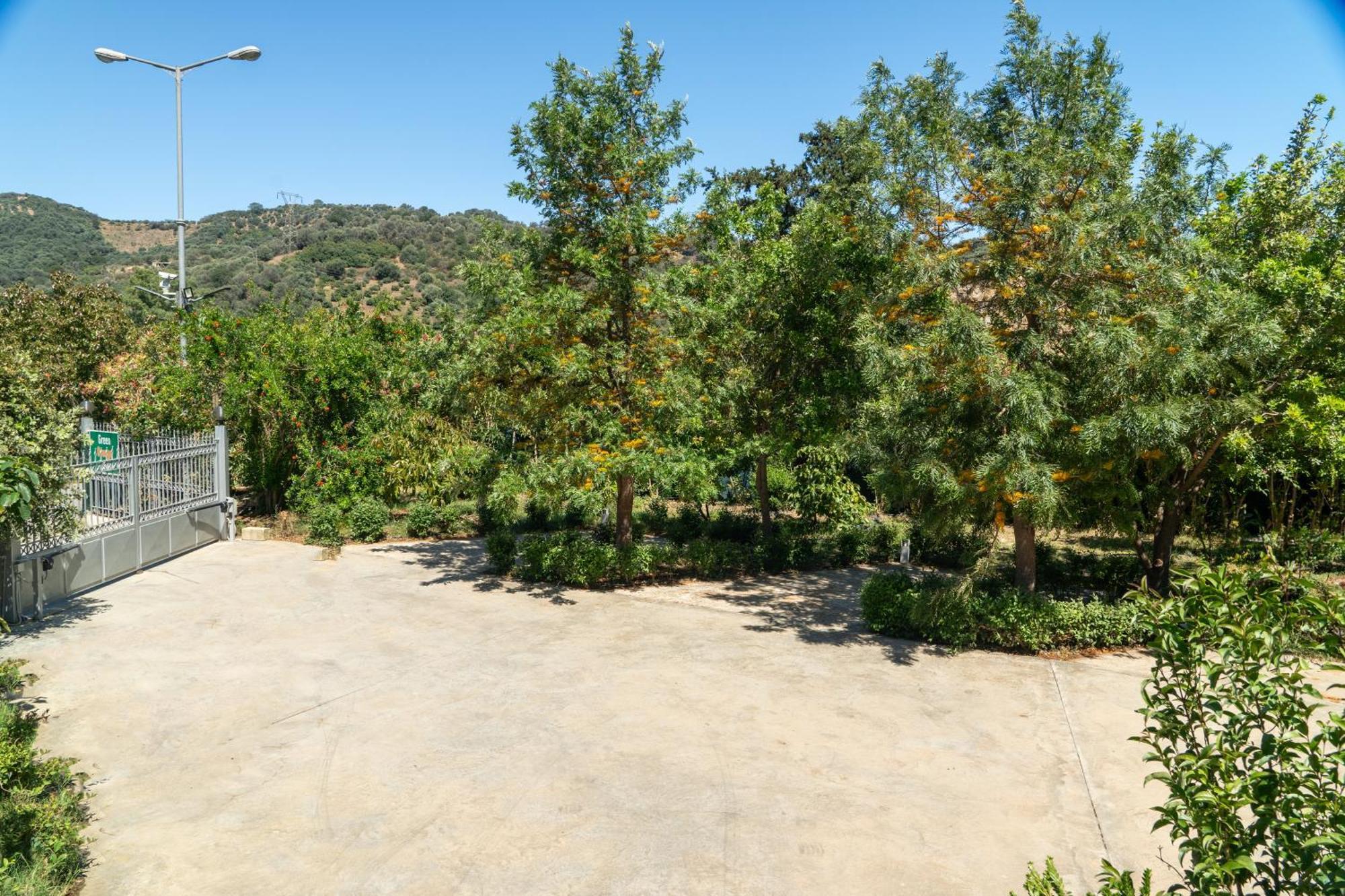 Villa Orange Near Platanias