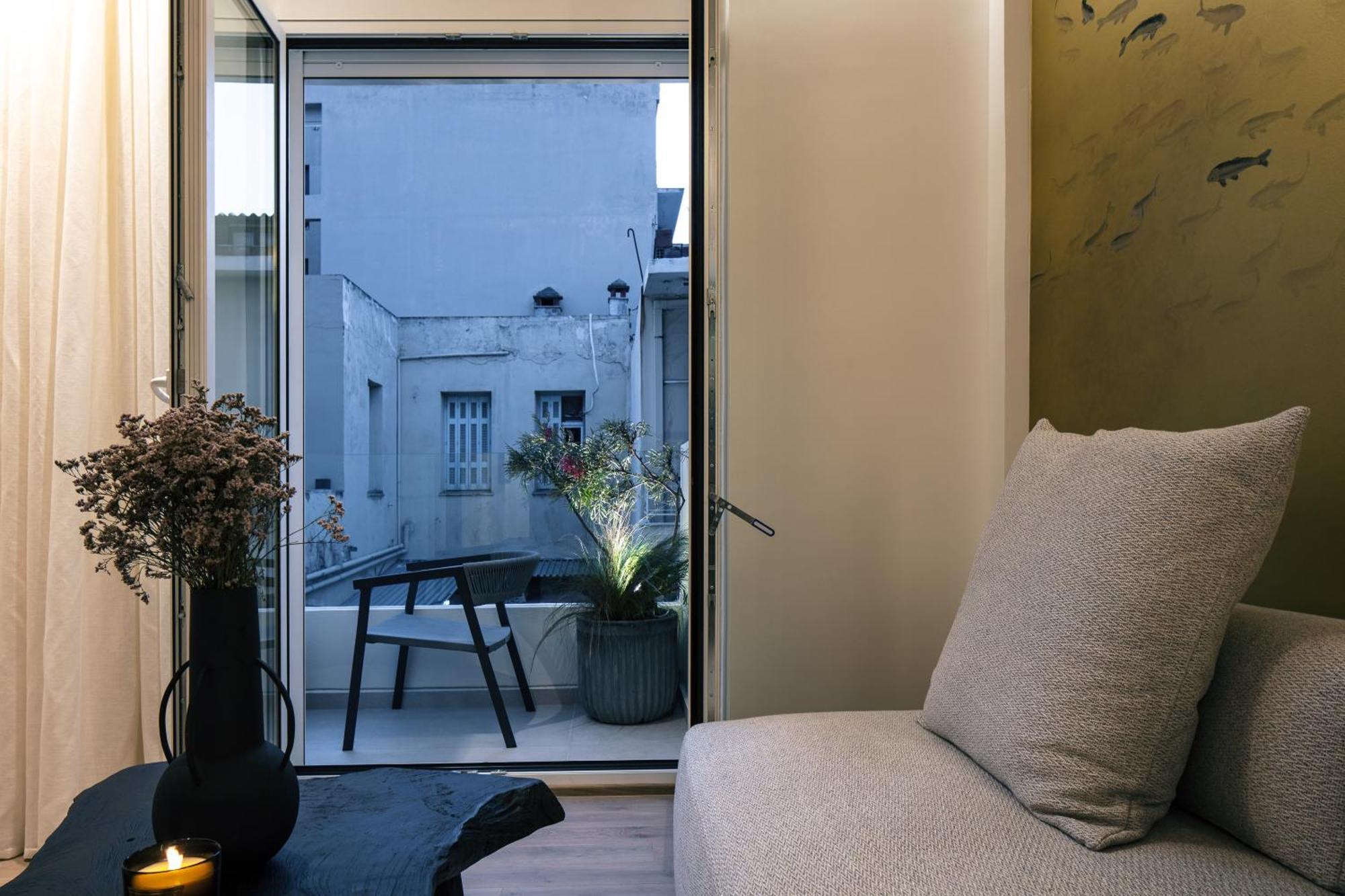Apartment Path Ii *