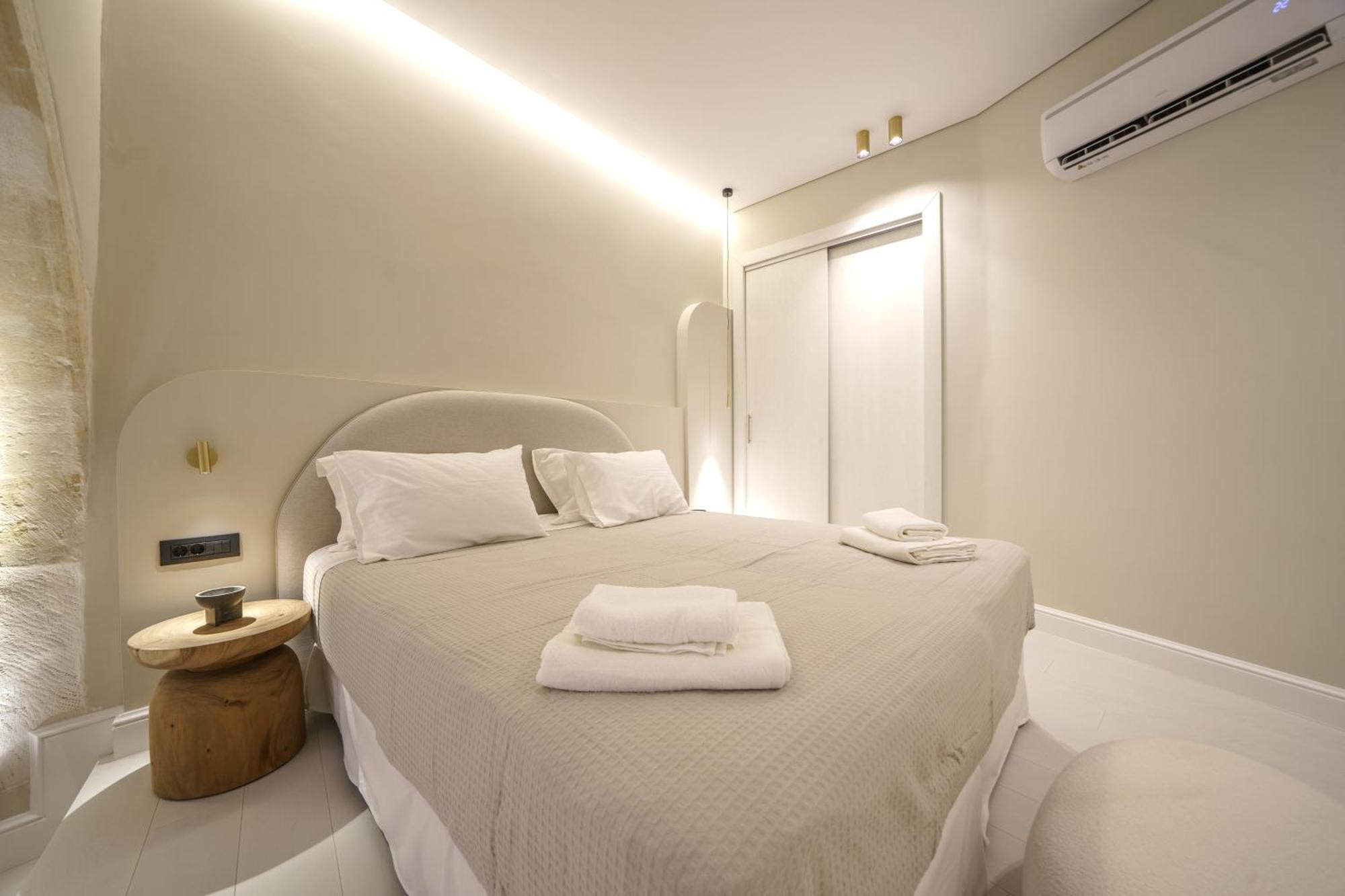 Amelia Luxury Old Town Apartment