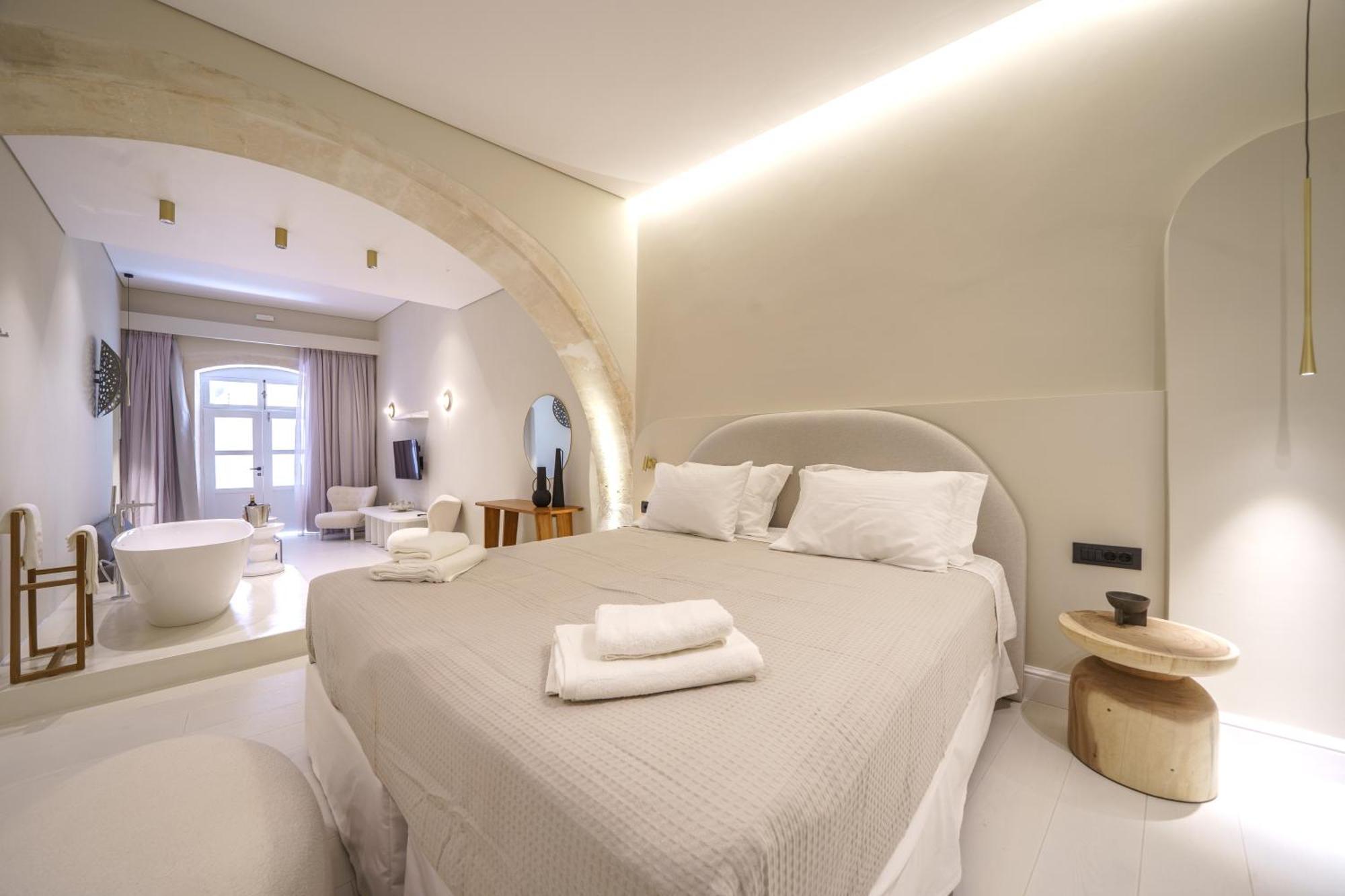 Amelia Luxury Old Town *