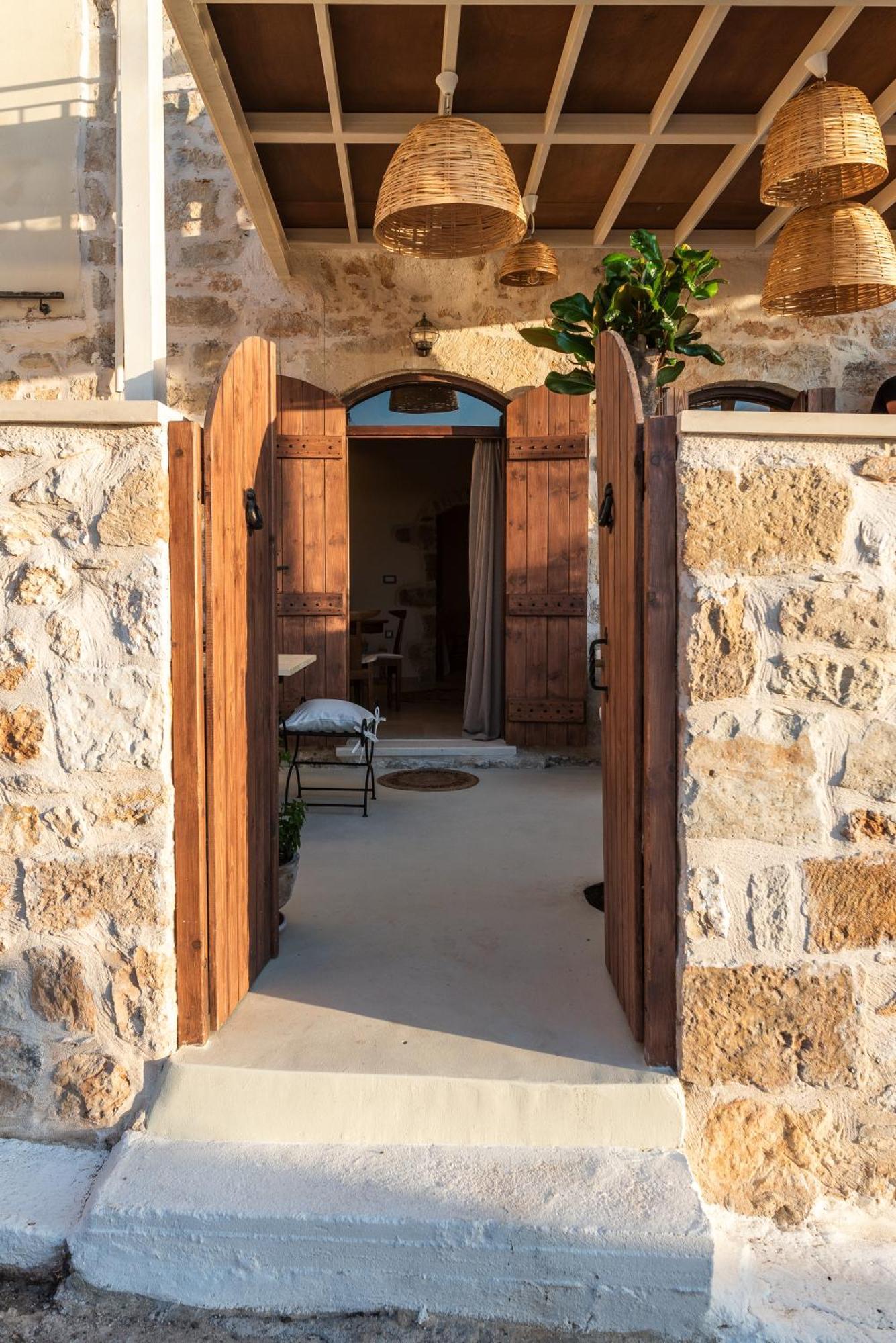 Delta-rho Chania (Crete)
