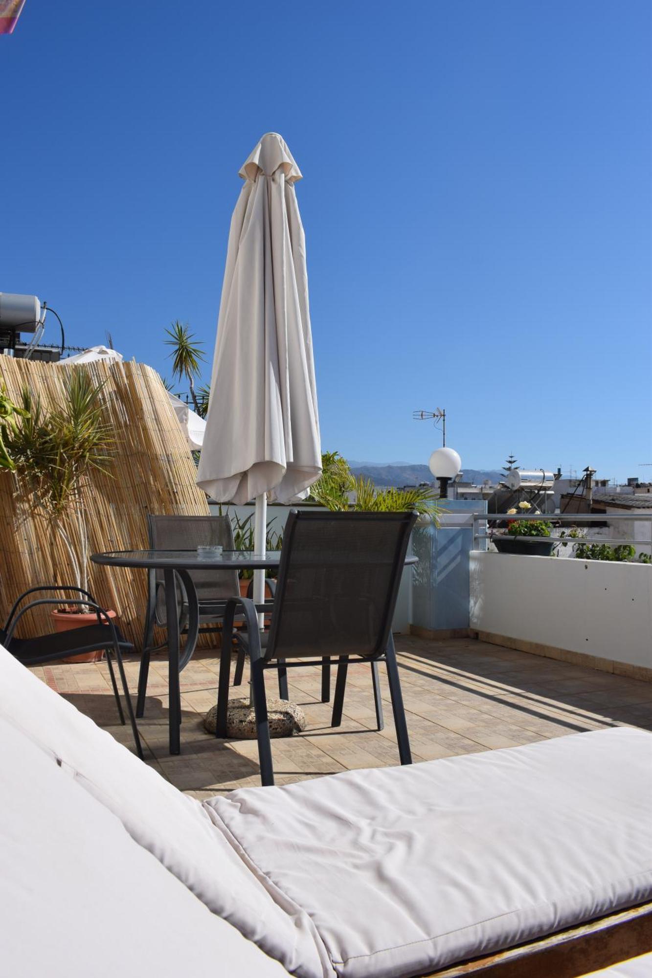 Alena Aparthotel