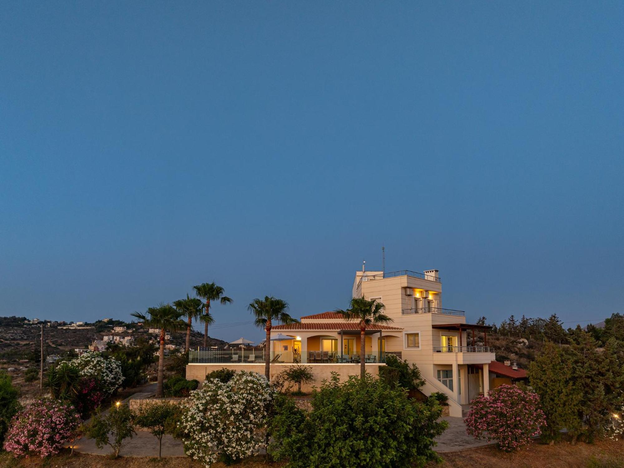 Karmilos Hill Villa