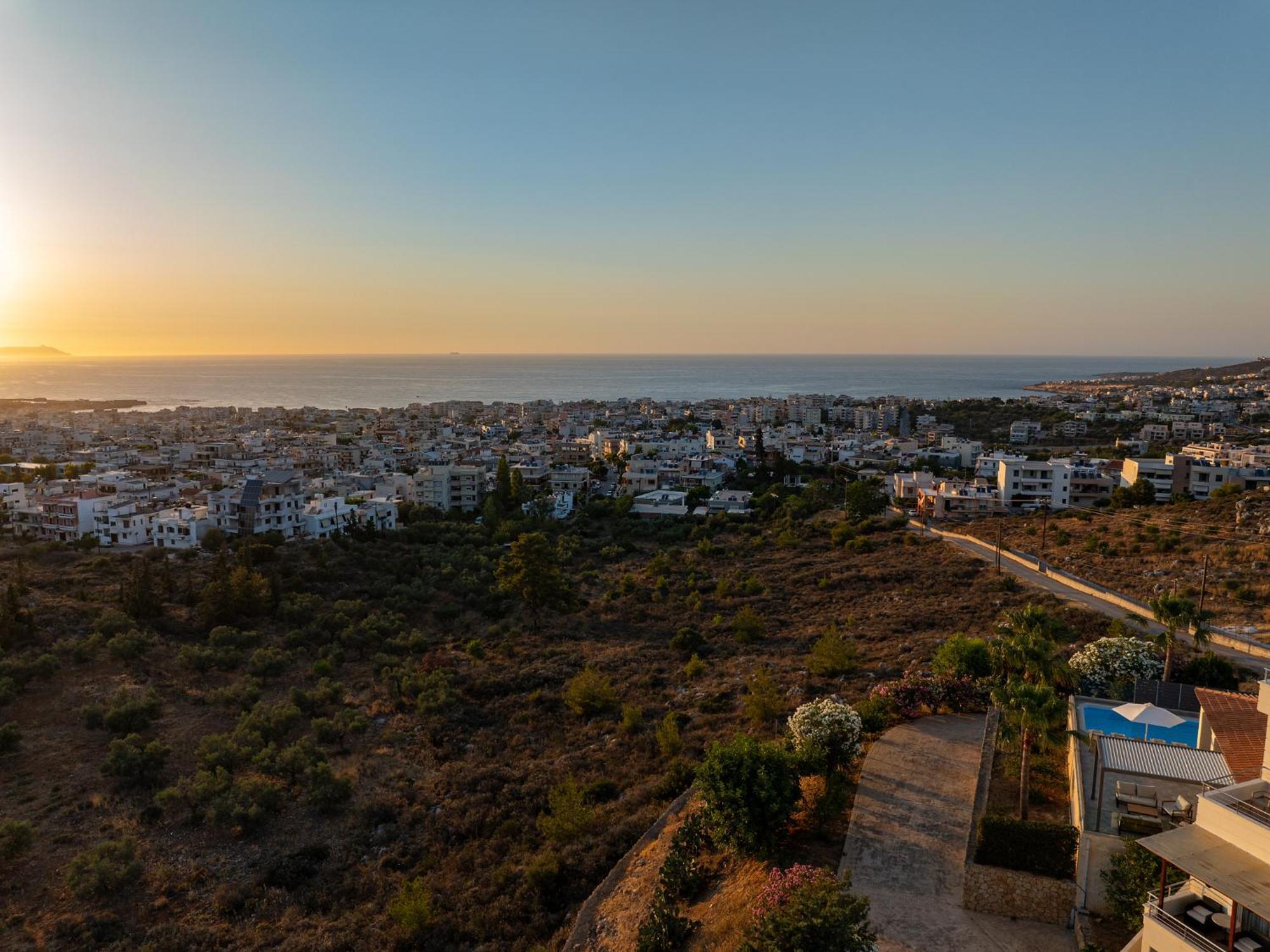 Karmilos Hill Villa *