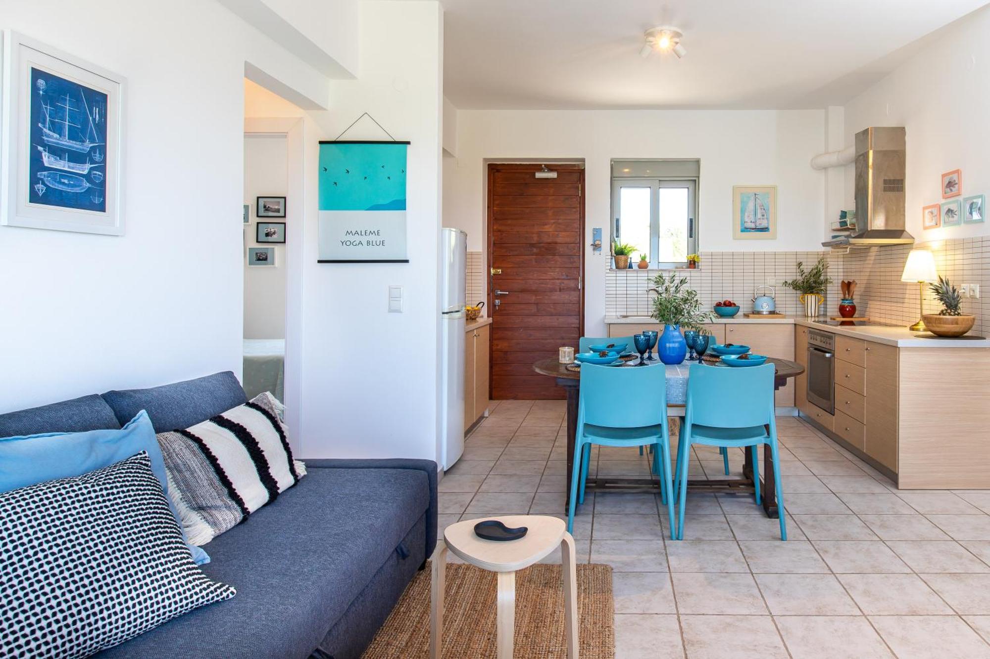 Maleme Yoga Blue Apartment