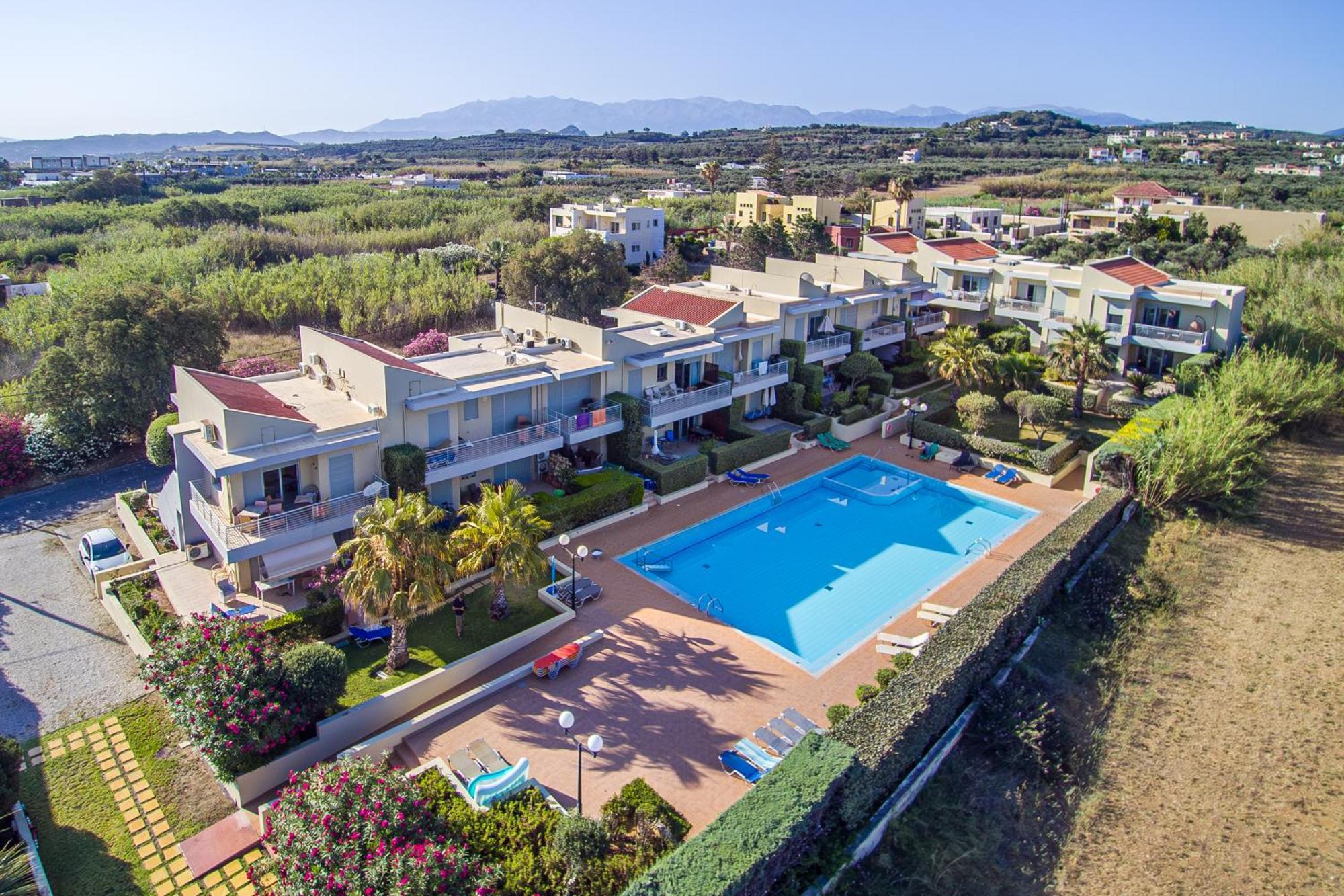 Maleme Yoga Blue Apartment
