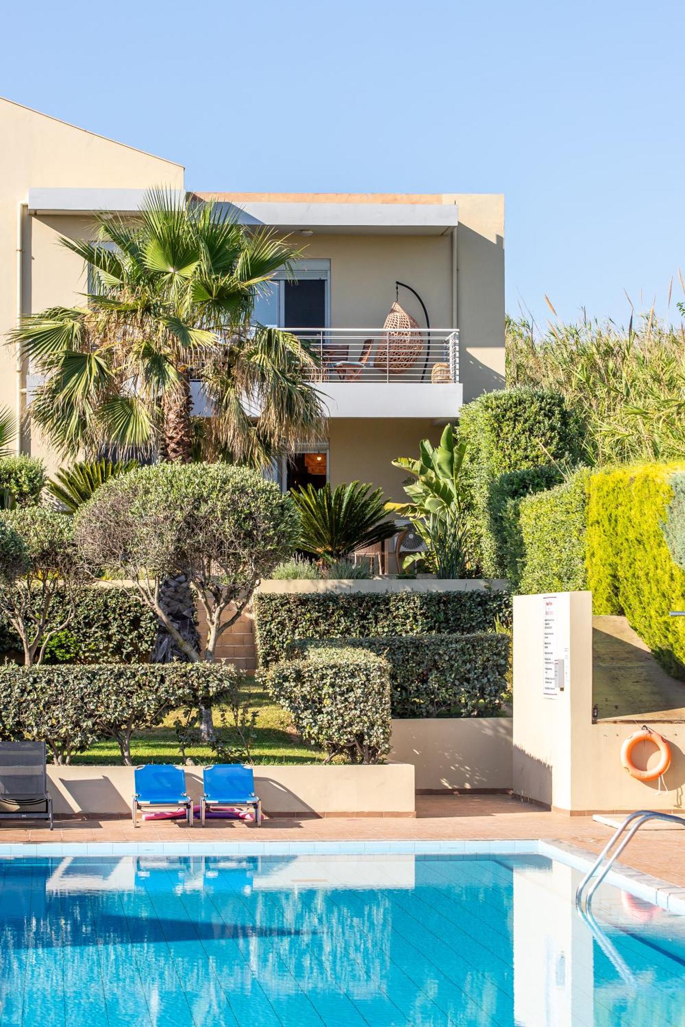 Apartment Maleme Yoga Blue