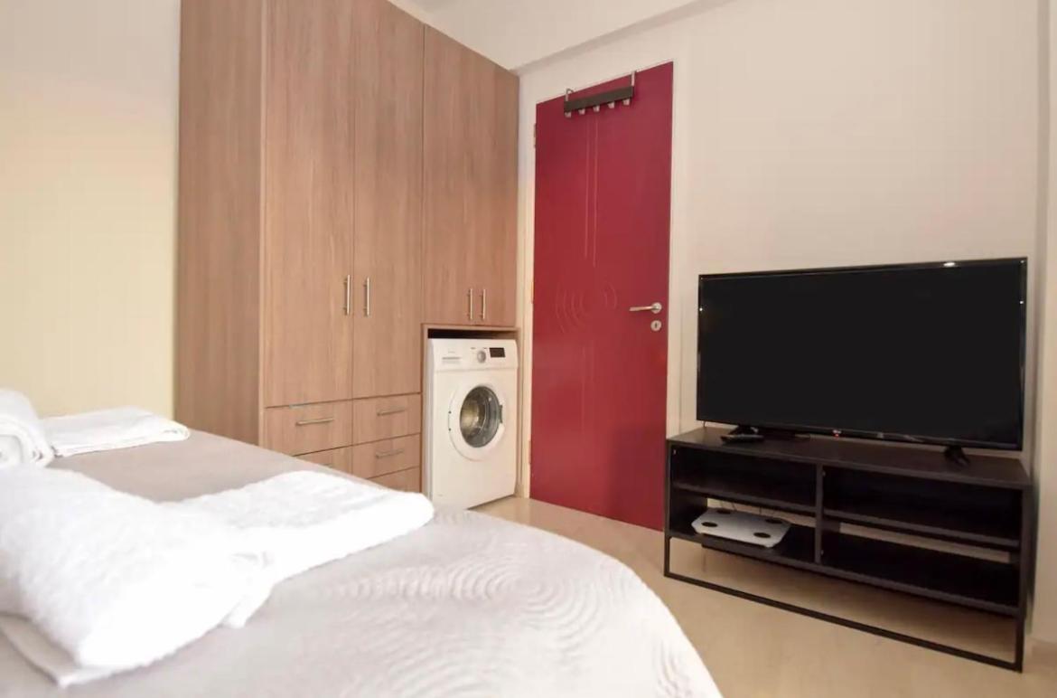 Central Corner Flat *