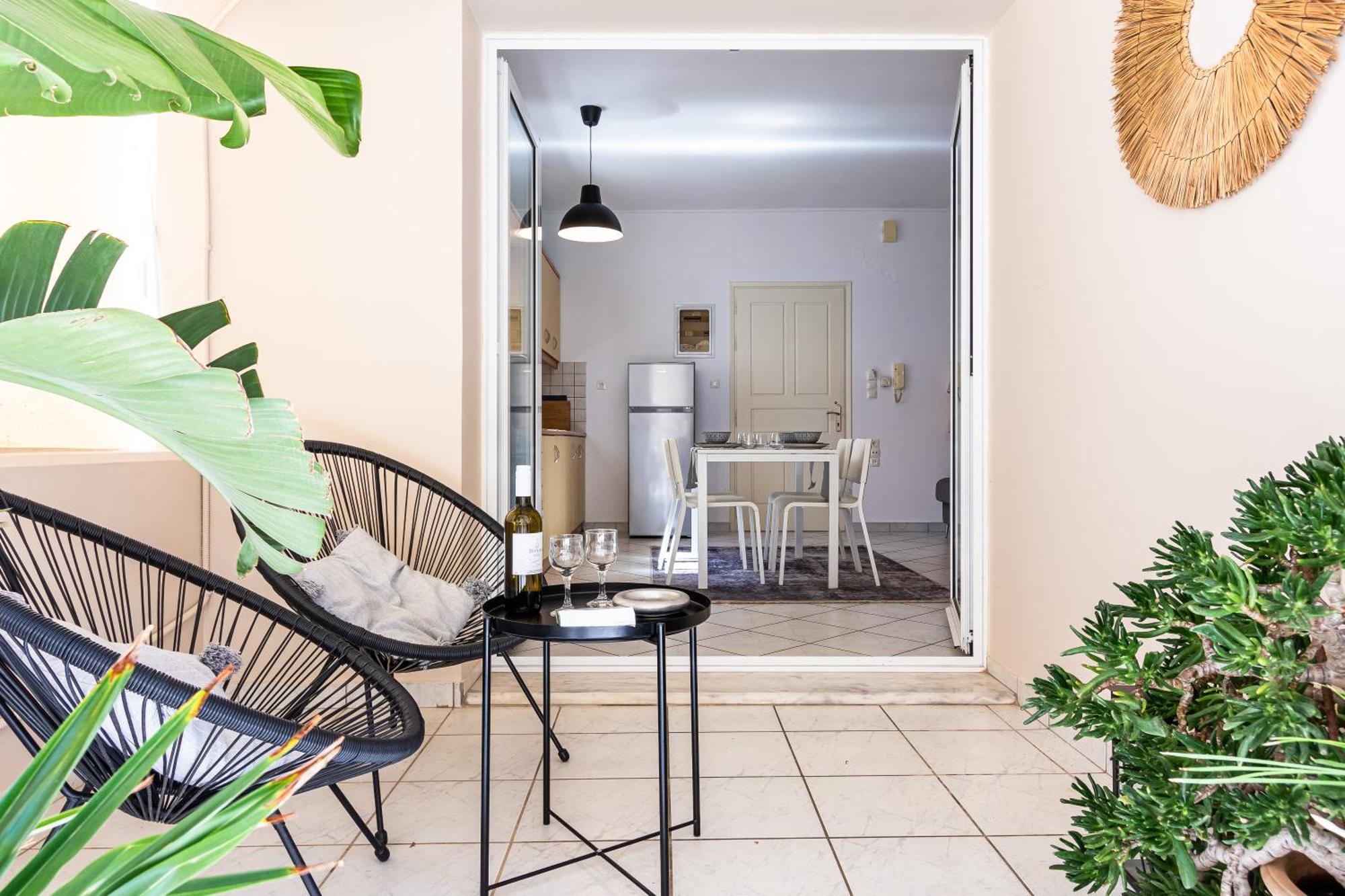 Easy Living Apartment