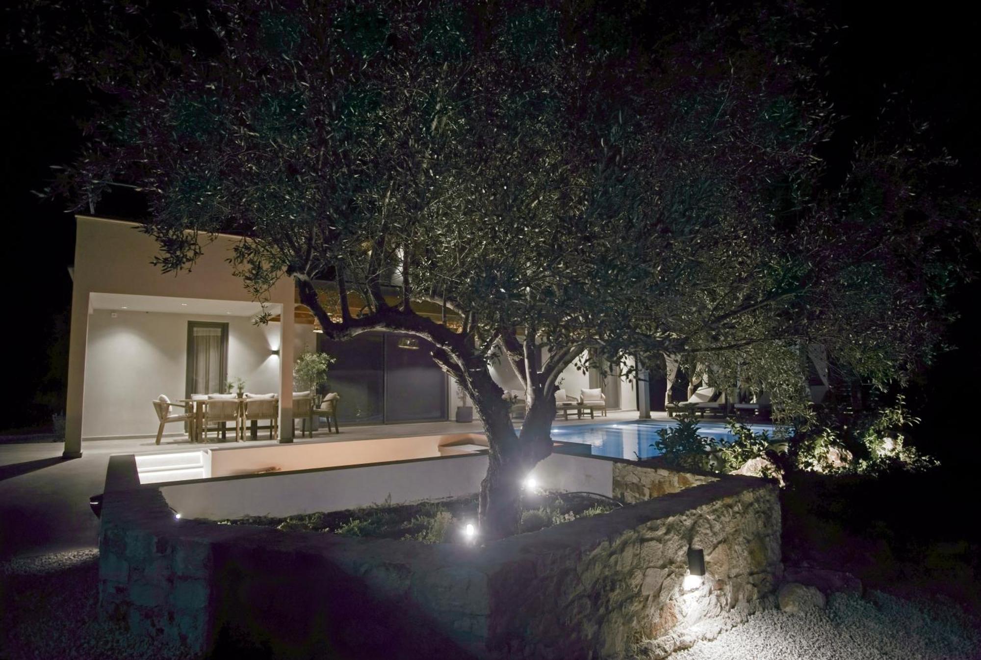 Mourelo Luxury In Chania With Private Pool Jacuzzi Villa