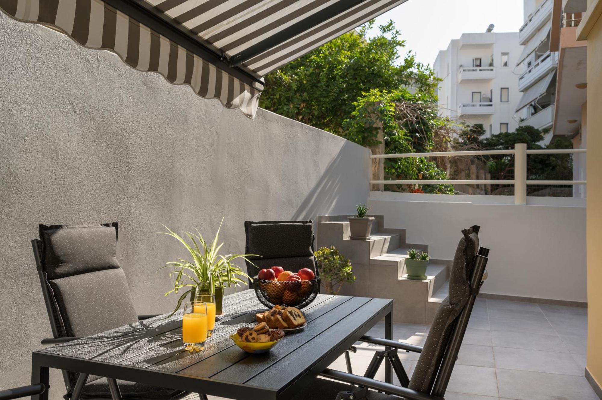Casa Amarillo Chrissi Akti Chania