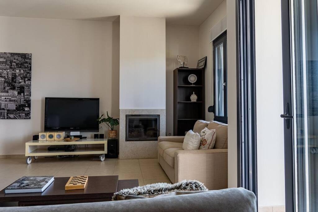 Maisonette With Exclusive Private Parking * Chania (Crete)