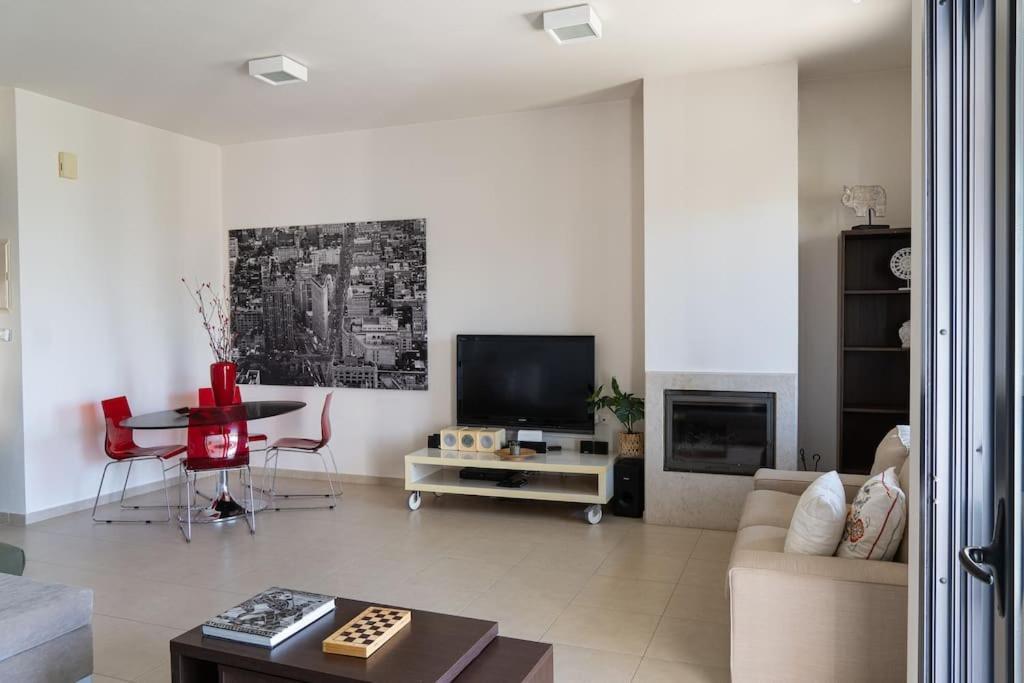 Maisonette With Exclusive Private Parking Villa