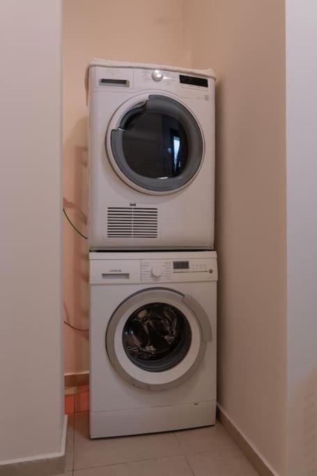 Maisonette With Exclusive Private Parking *