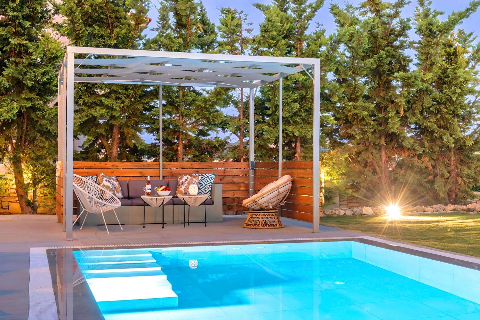 Luminosa Luxury Villa *