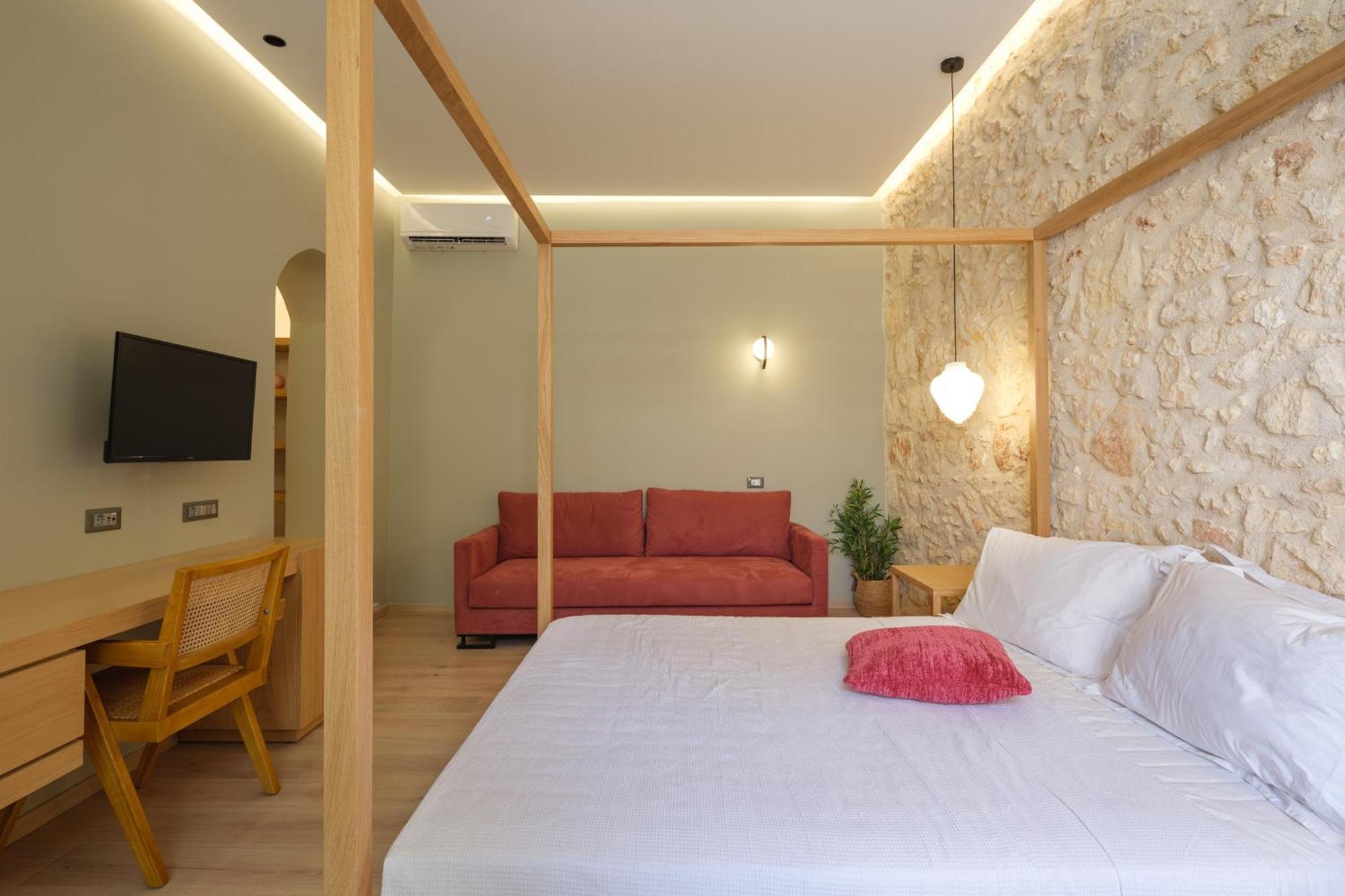 The Alma Hotel *