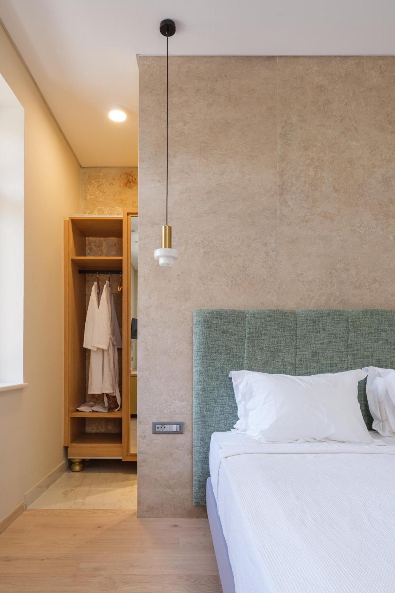 Hotel The Alma *