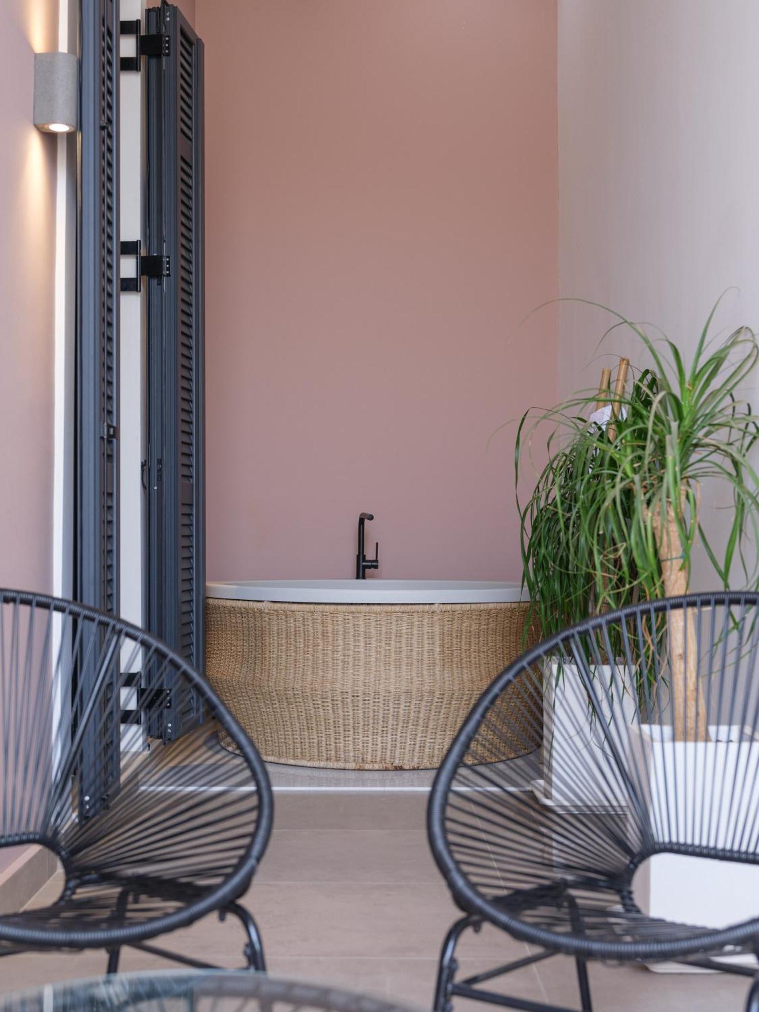 The Alma Hotel