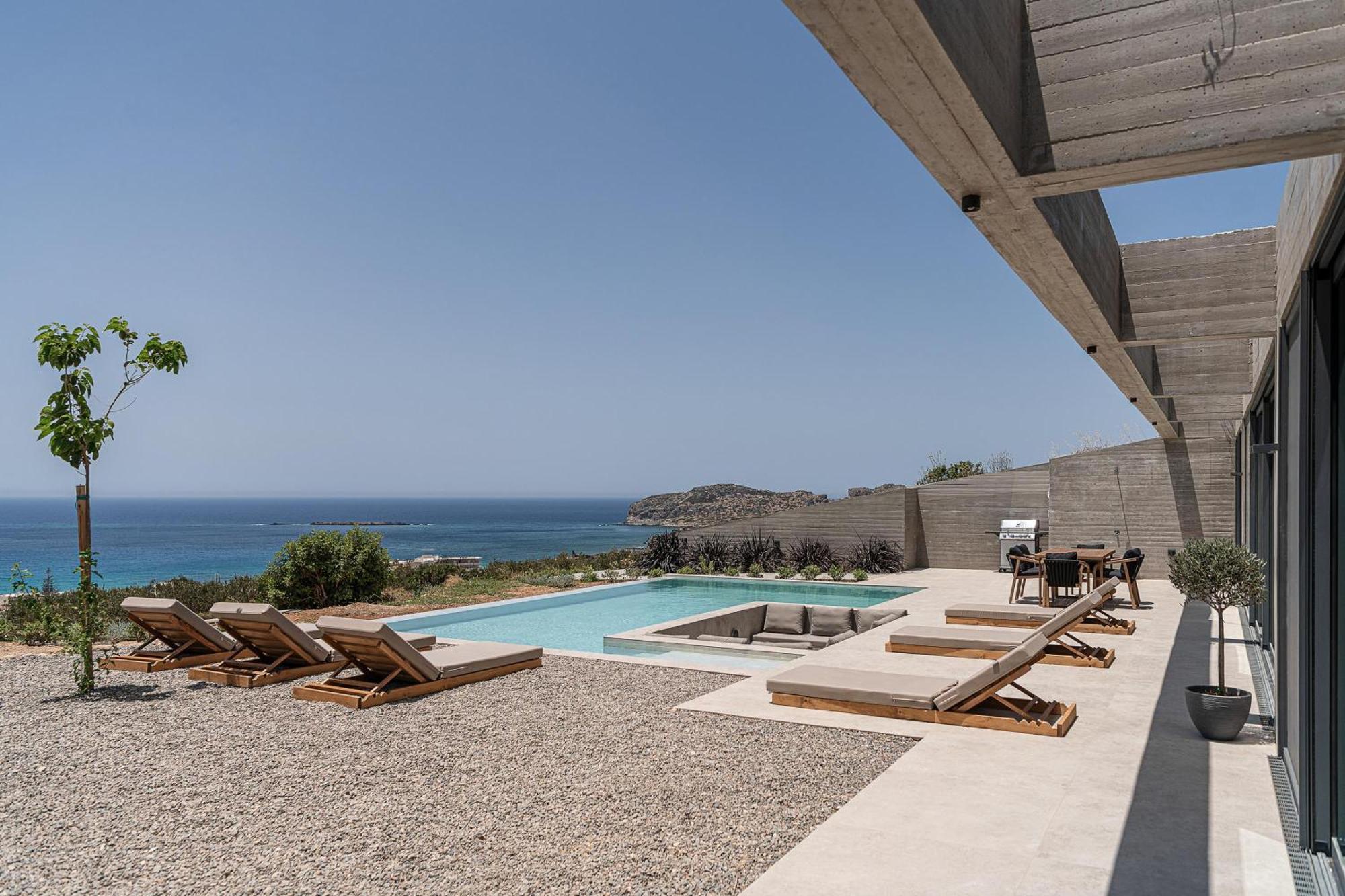 Alba Cave Villa *
