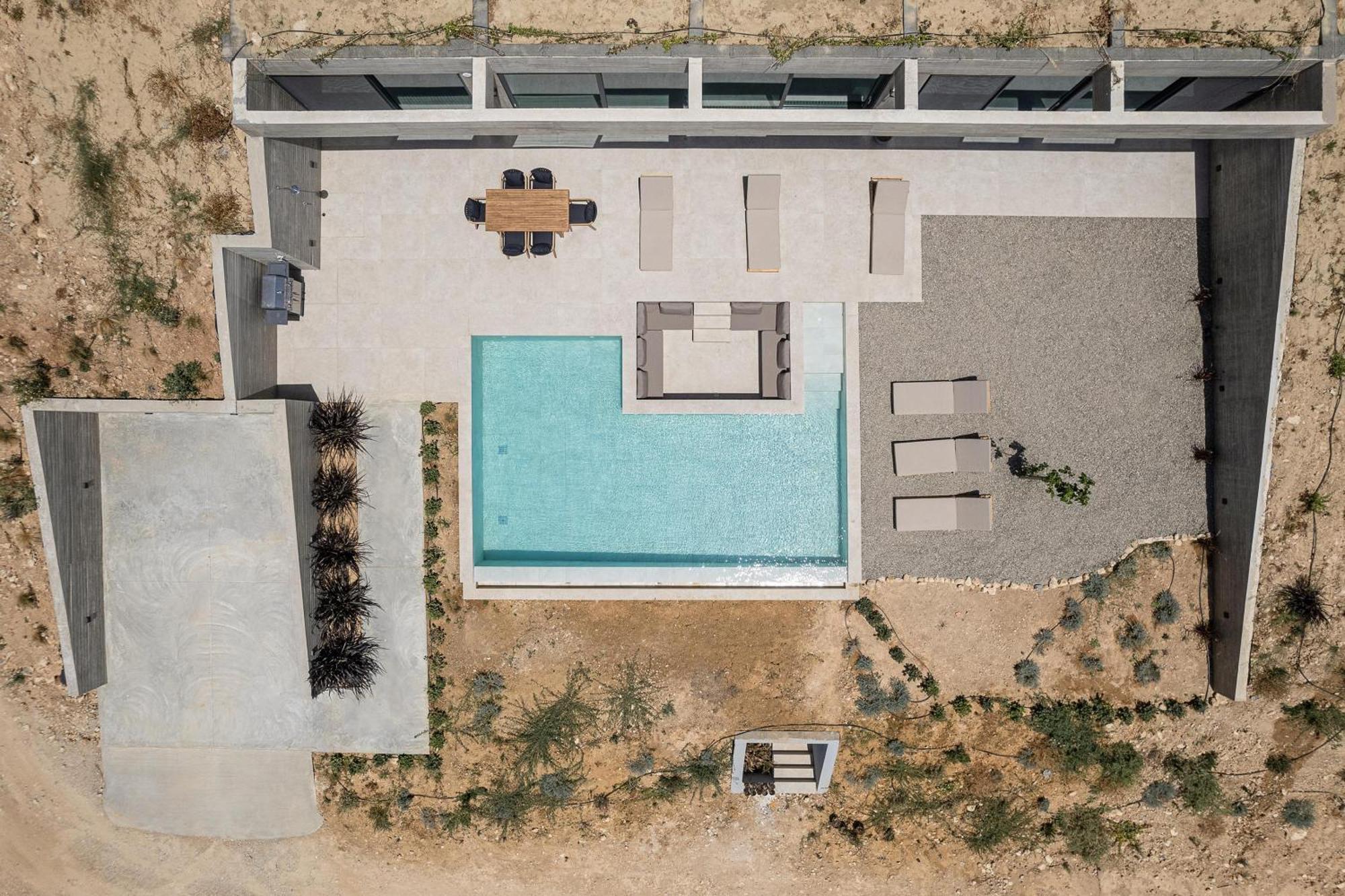 Alba Cave Villa *