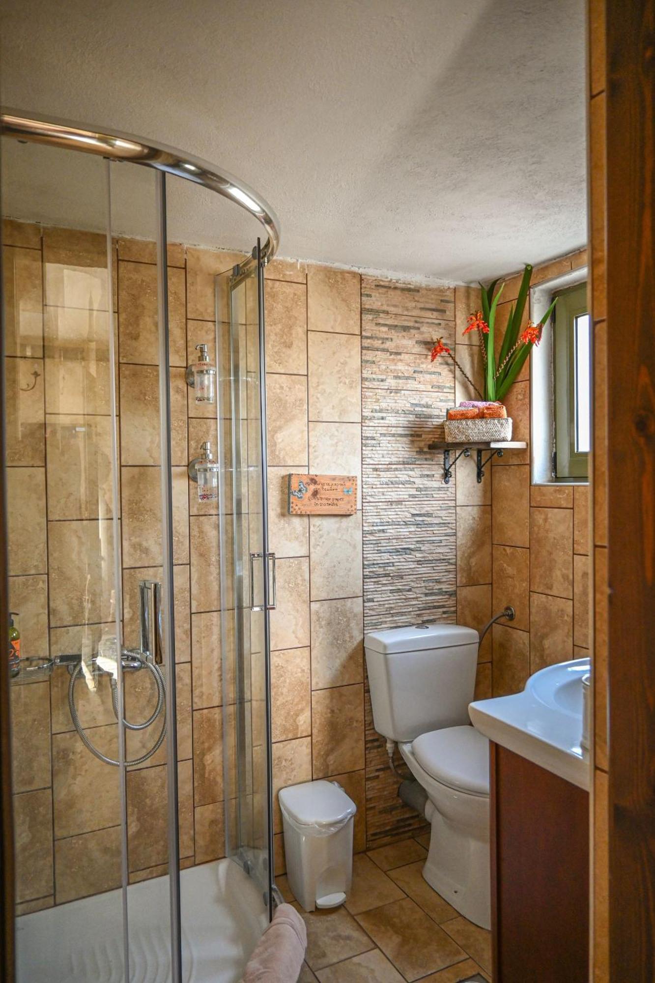 Stone Gea Up Floor Apartment Chania (Crete)