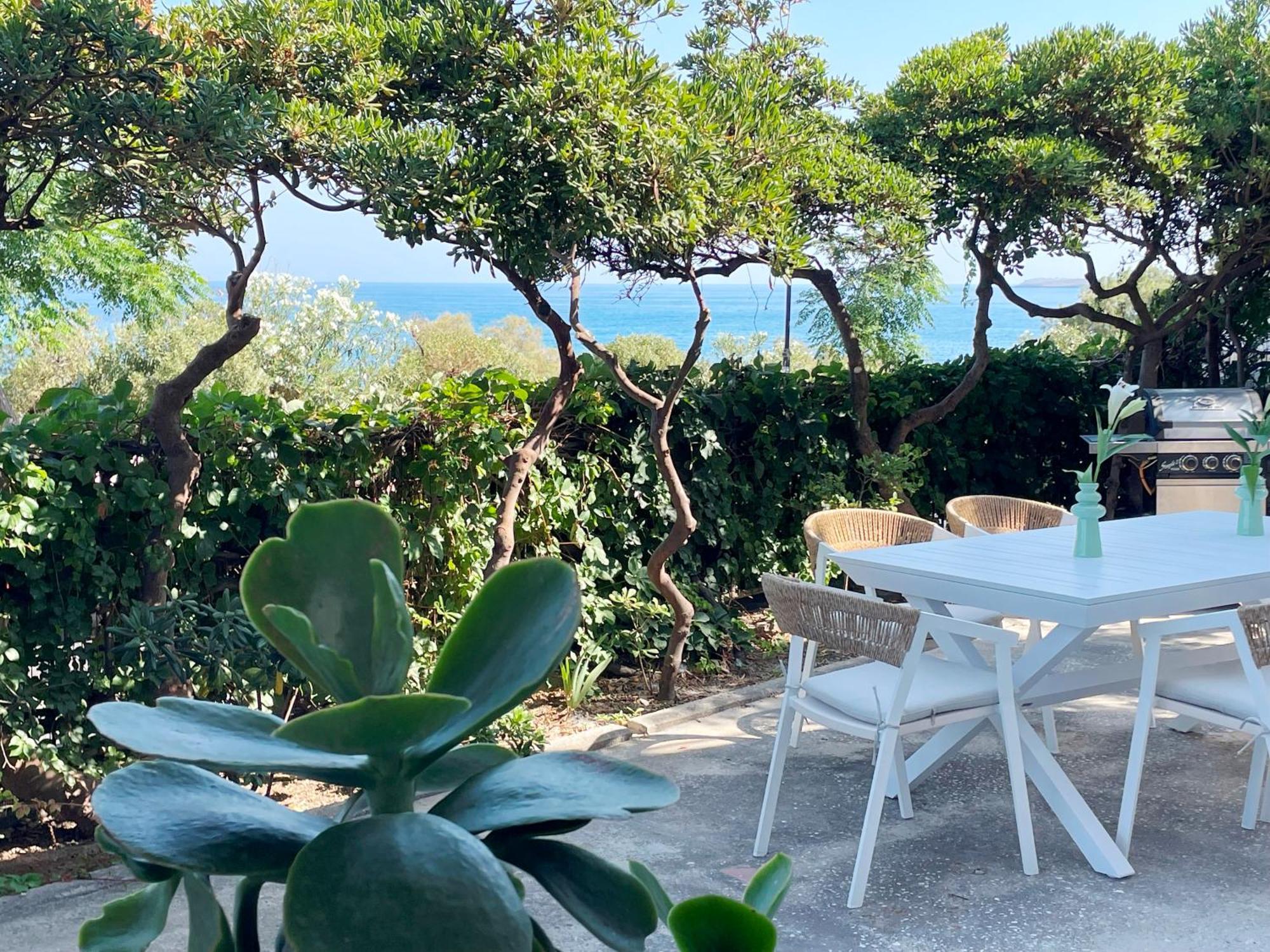 Naos-sea Front Vacation By Chania Center * Chania (Crete)