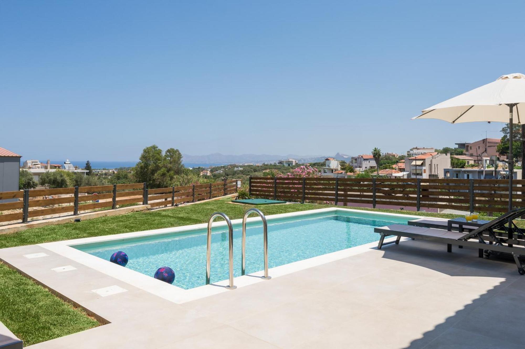 Wisdom - Elegant & Homely With Pool, Galatas Chania (Crete)
