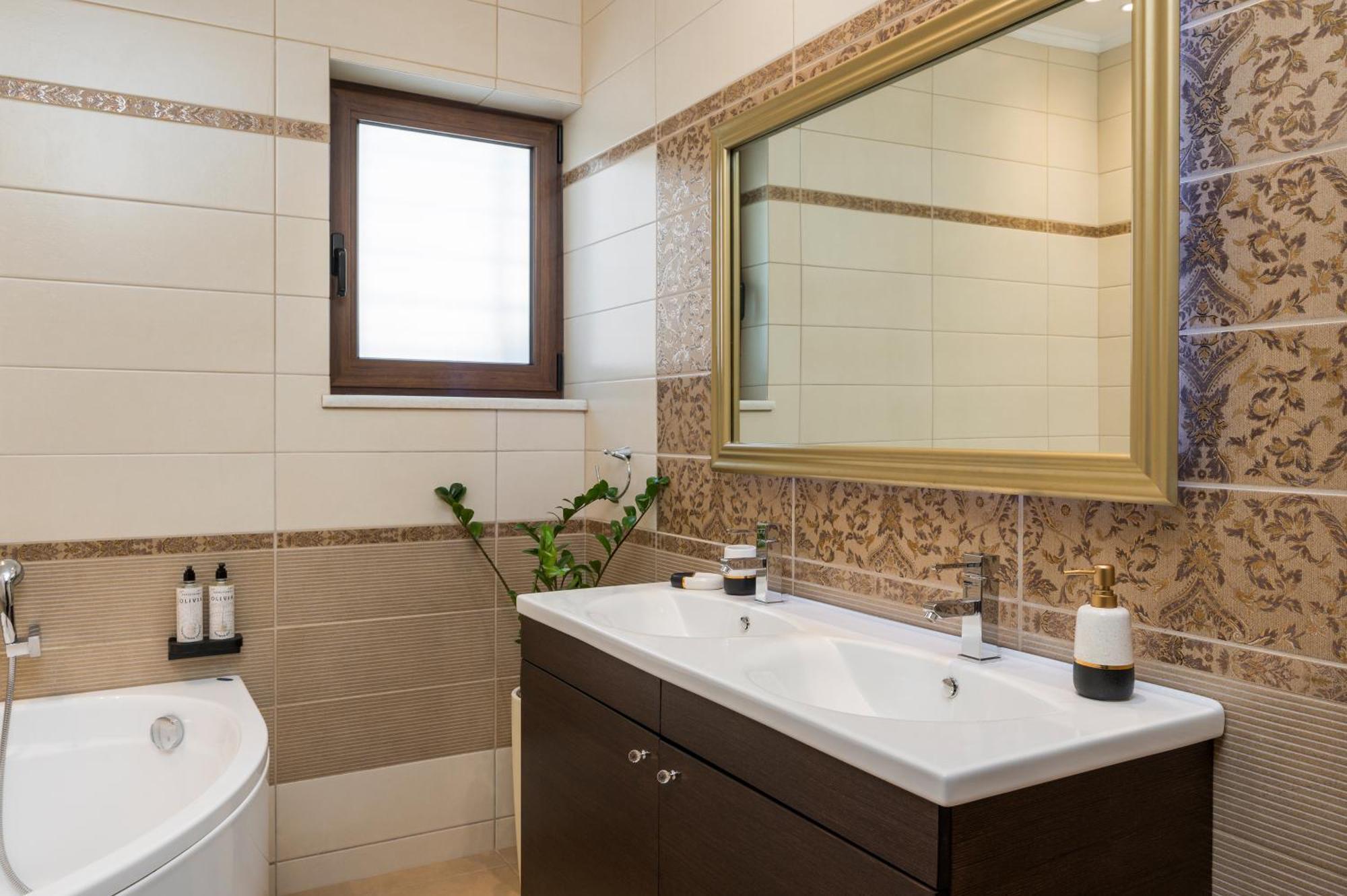 Wisdom - Elegant & Homely With Pool, Galatas
