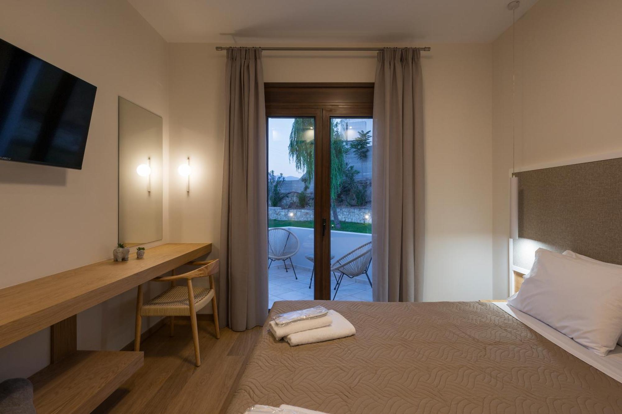 Villa Wisdom - Elegant & Homely With Pool, Galatas *