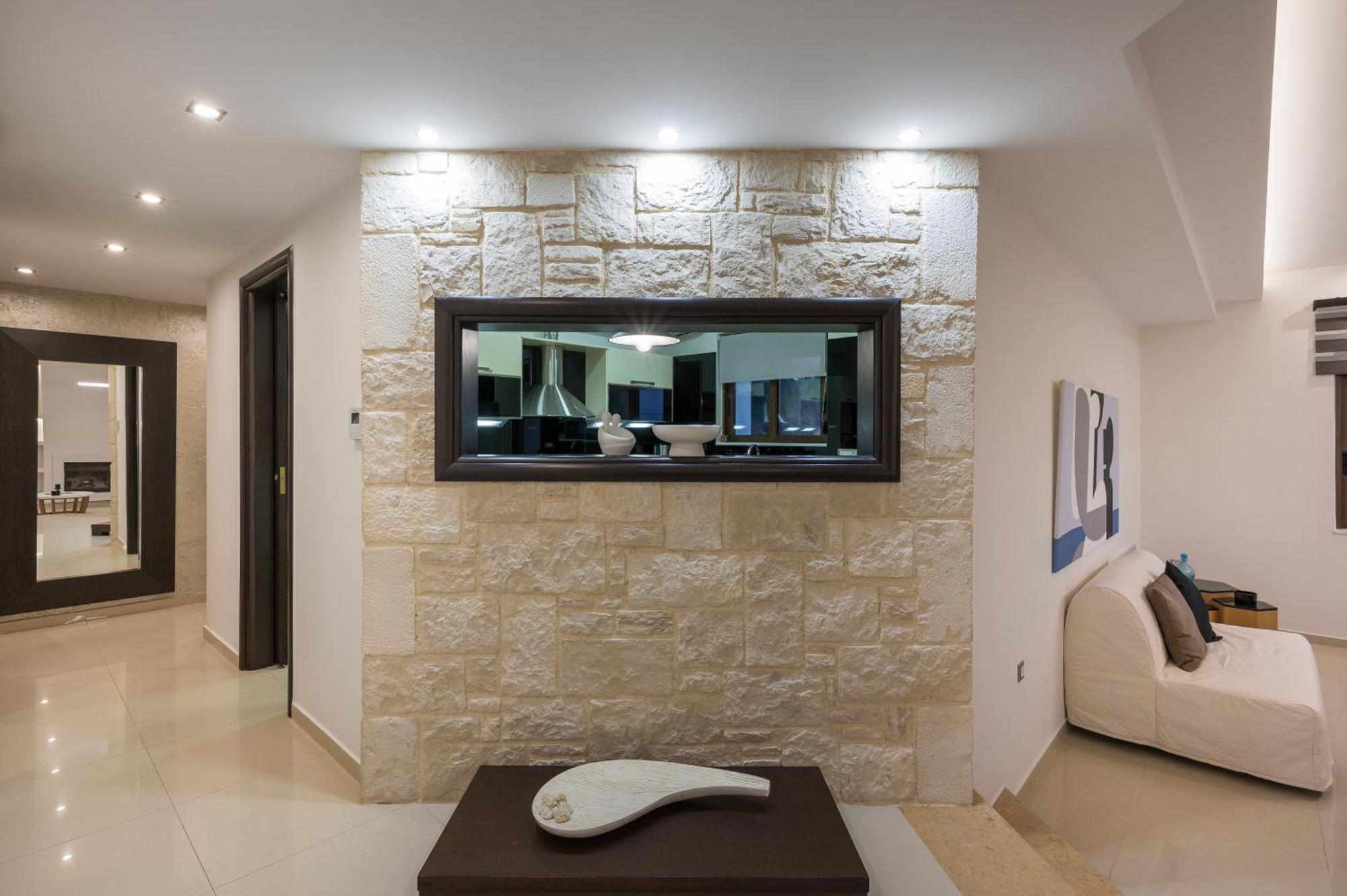 Villa Wisdom - Elegant & Homely With Pool, Galatas
