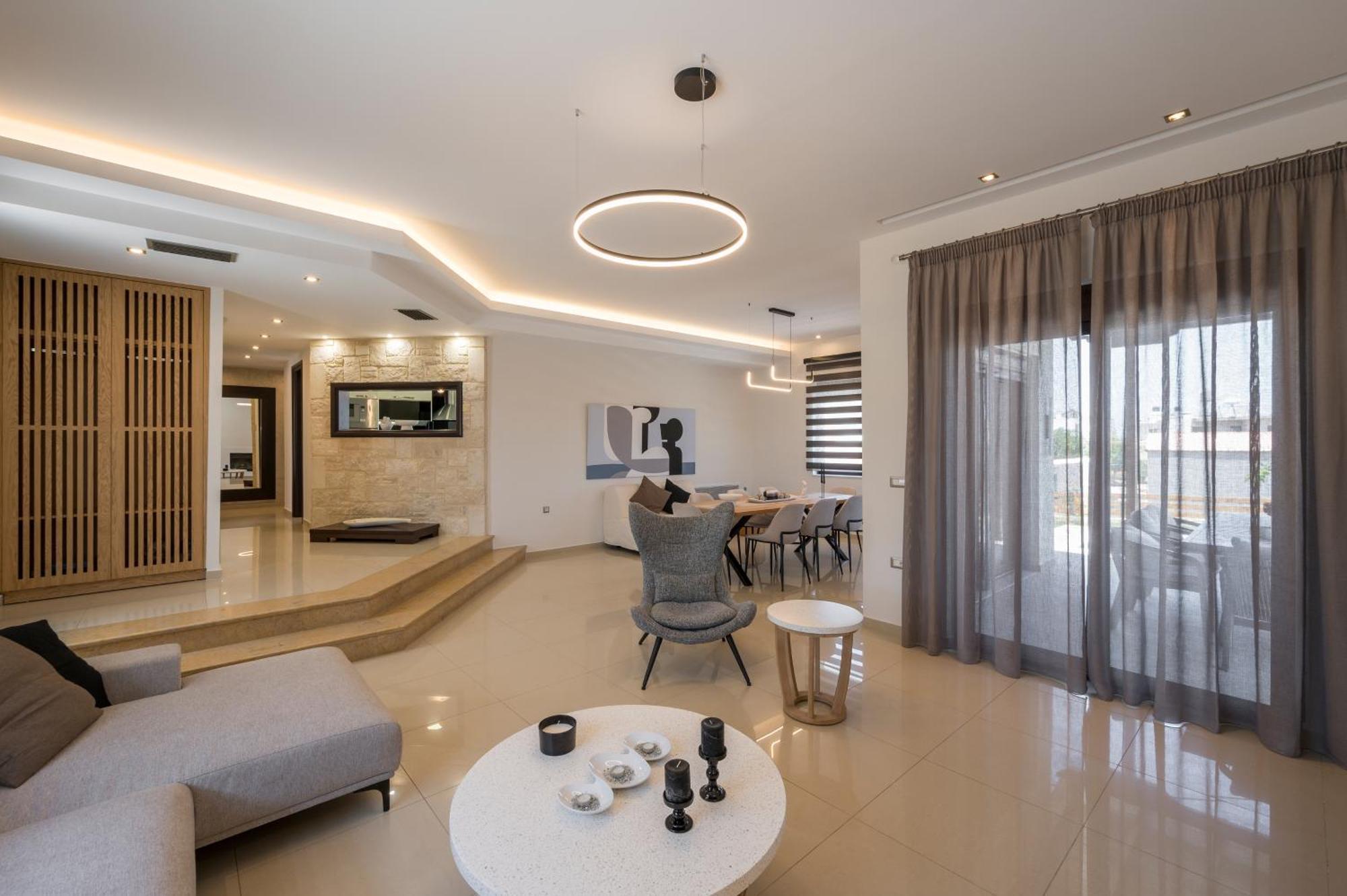 Villa Wisdom - Elegant & Homely With Pool, Galatas Chania (Crete)
